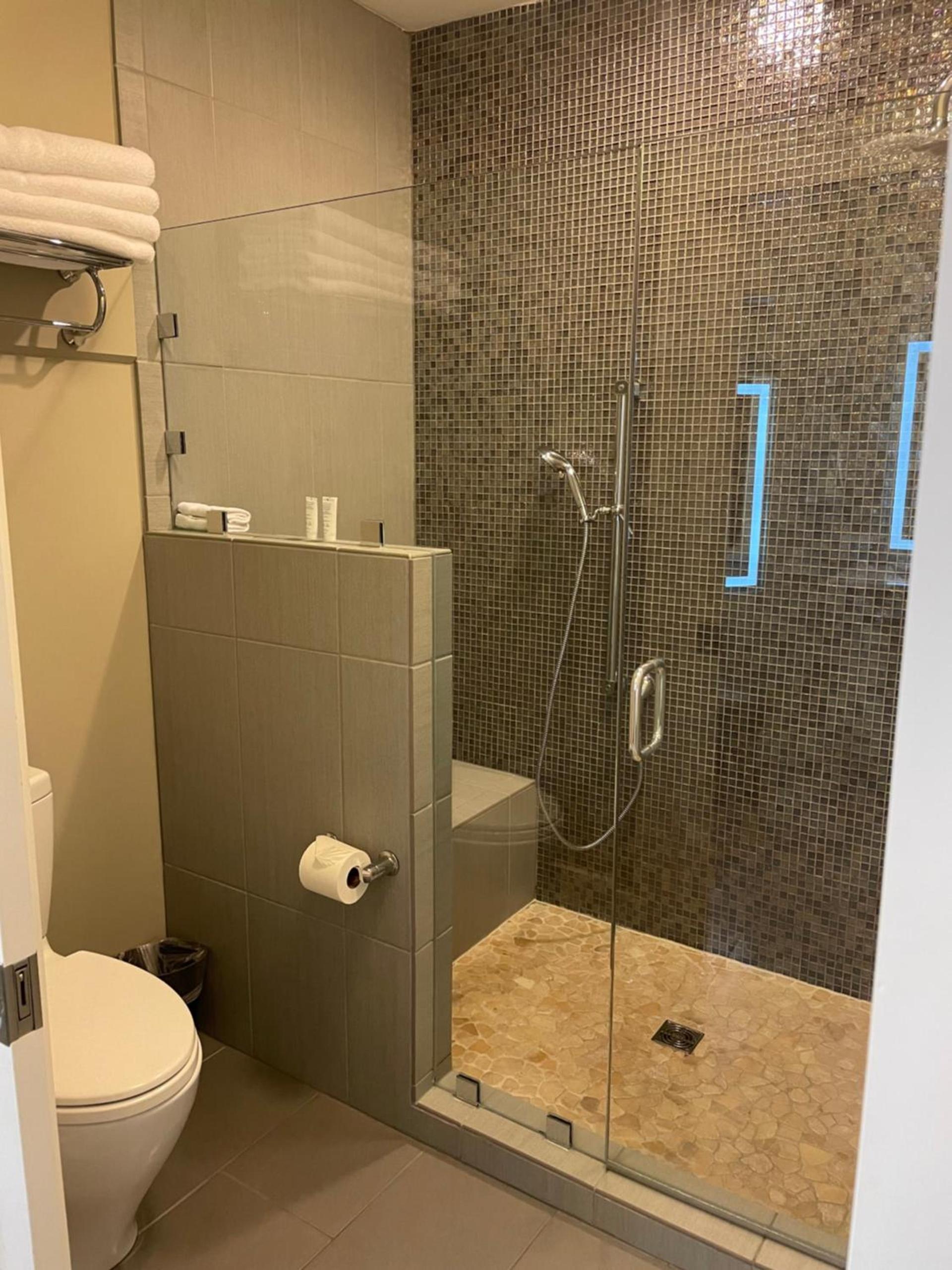 Culpeper Center Suites photo 35