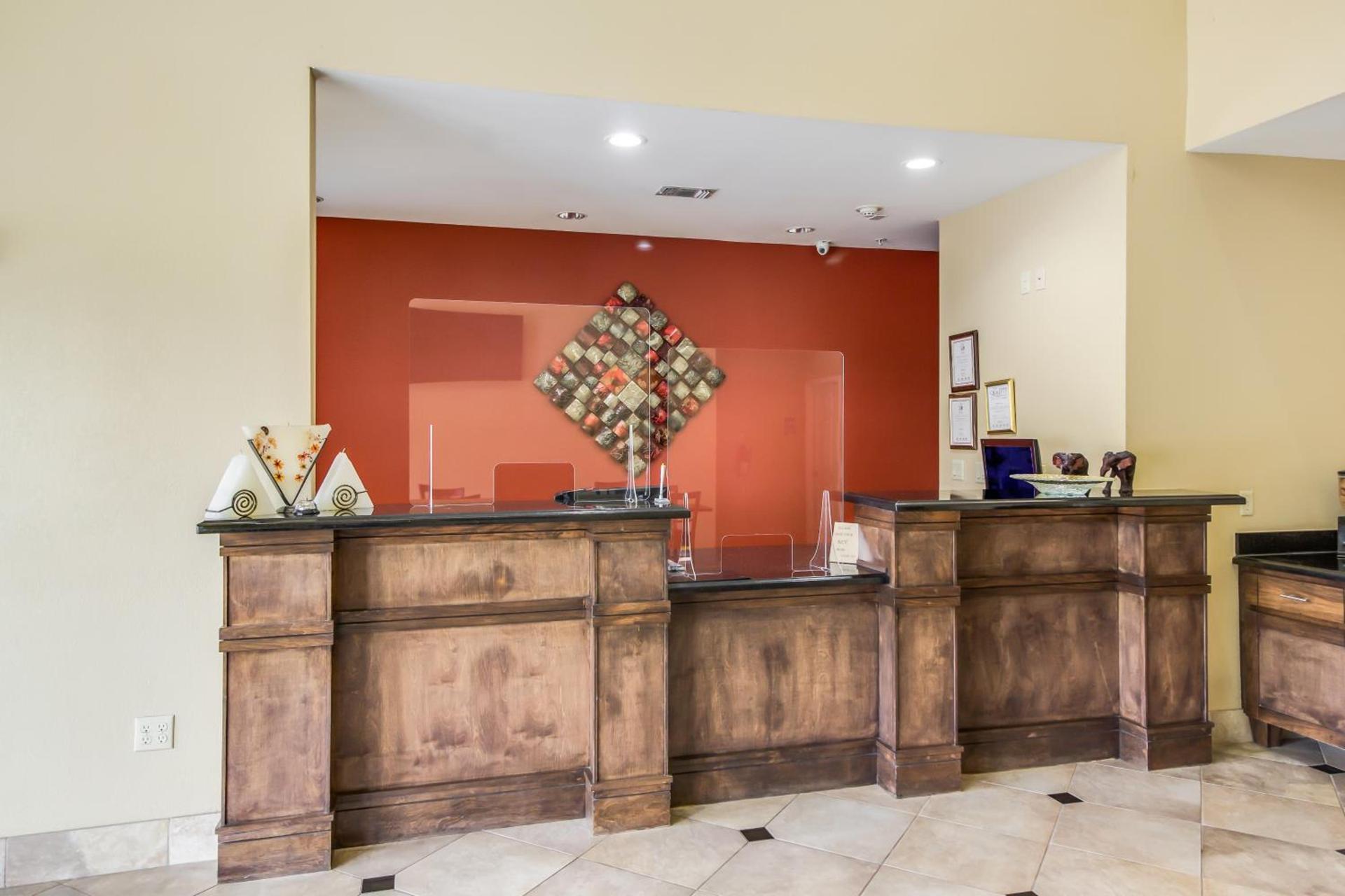 Americas Best Value Inn & Suites Tomball photo 3