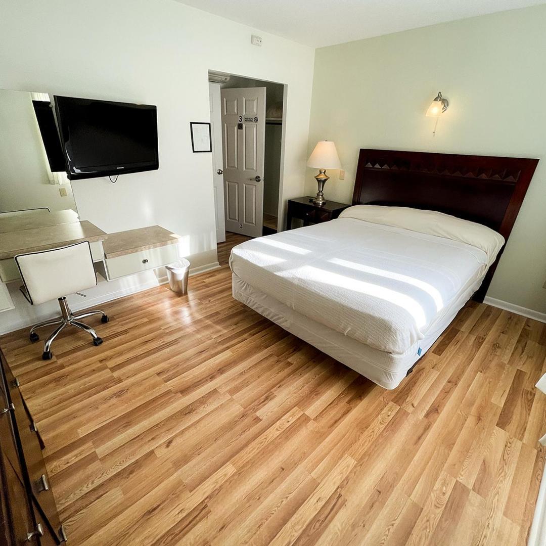 Baseball Town Motel photo 8