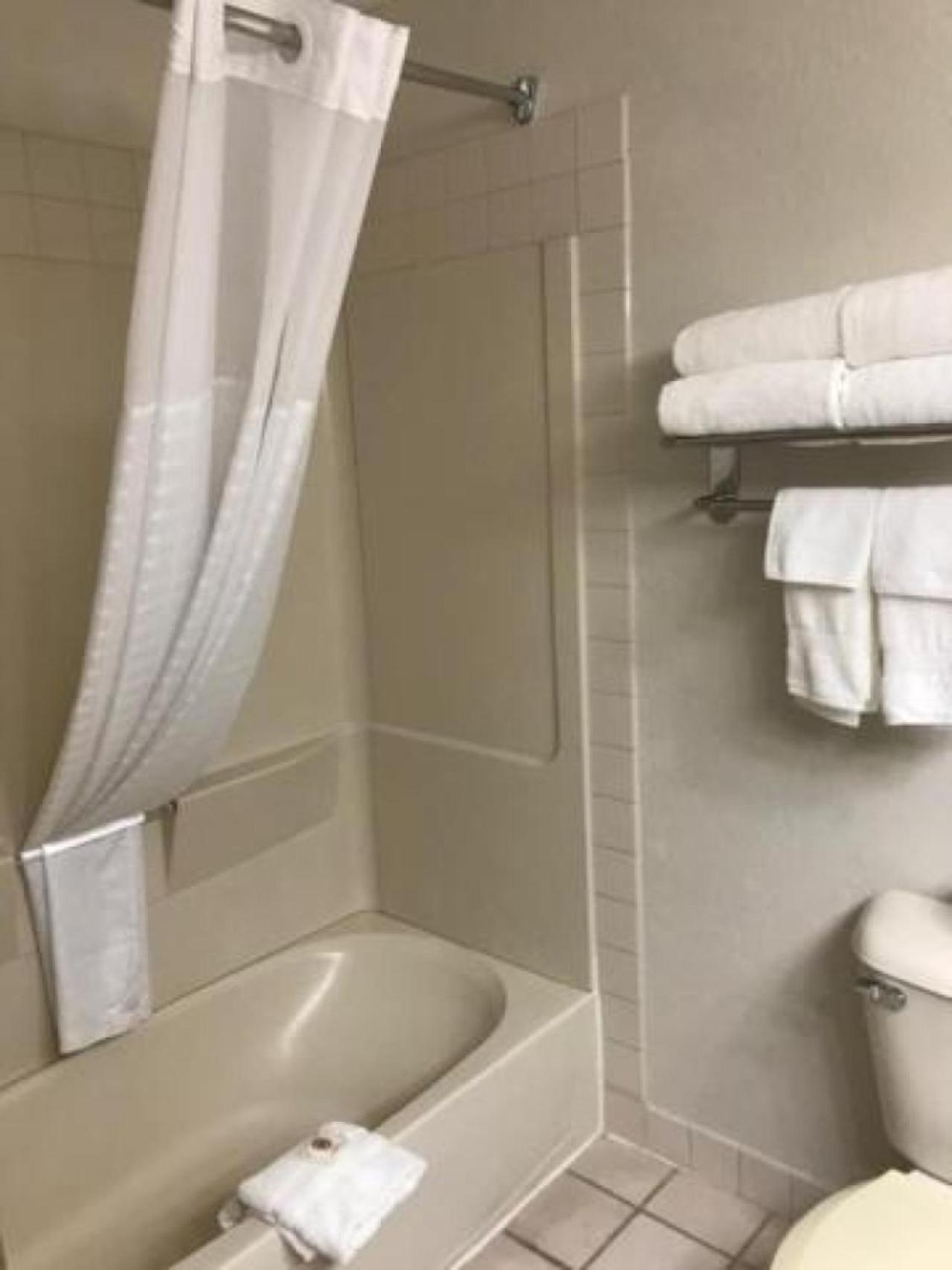 Comfort Inn & Suites Morton - Peoria photo 32