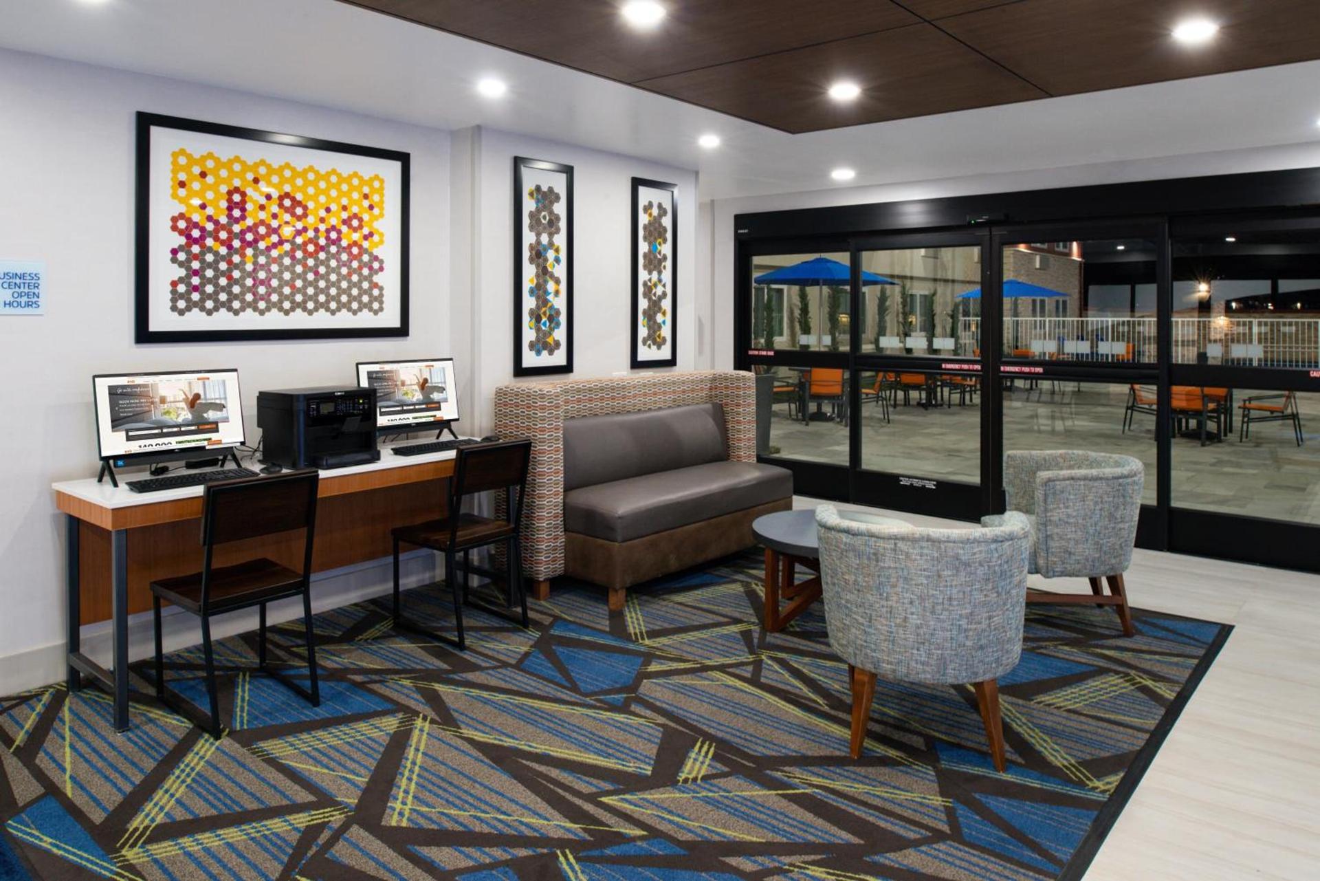 Holiday Inn Express - Santa Rosa North by IHG photo 53