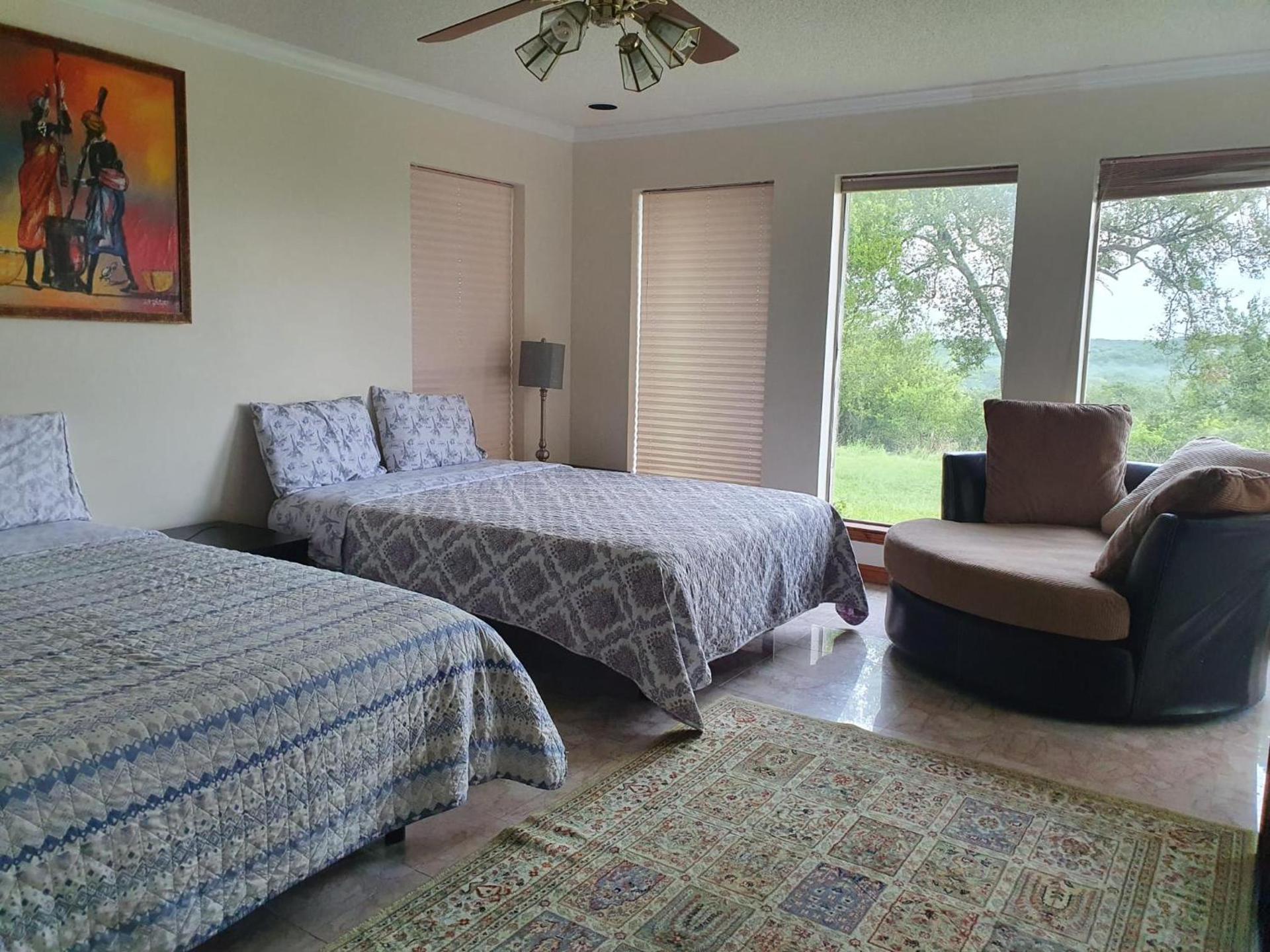 Hilltop Hacienda photo 8