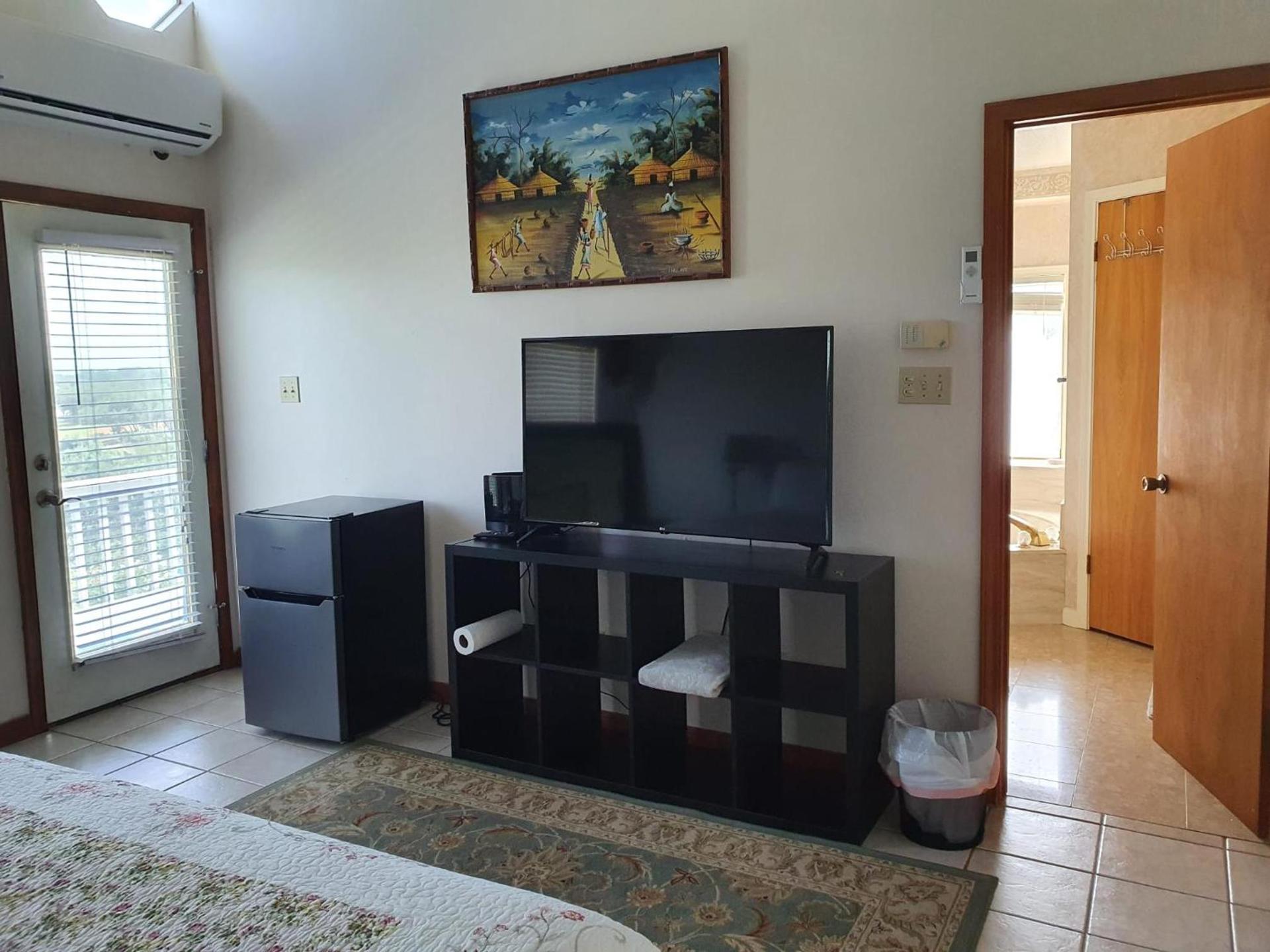 Hilltop Hacienda photo 24