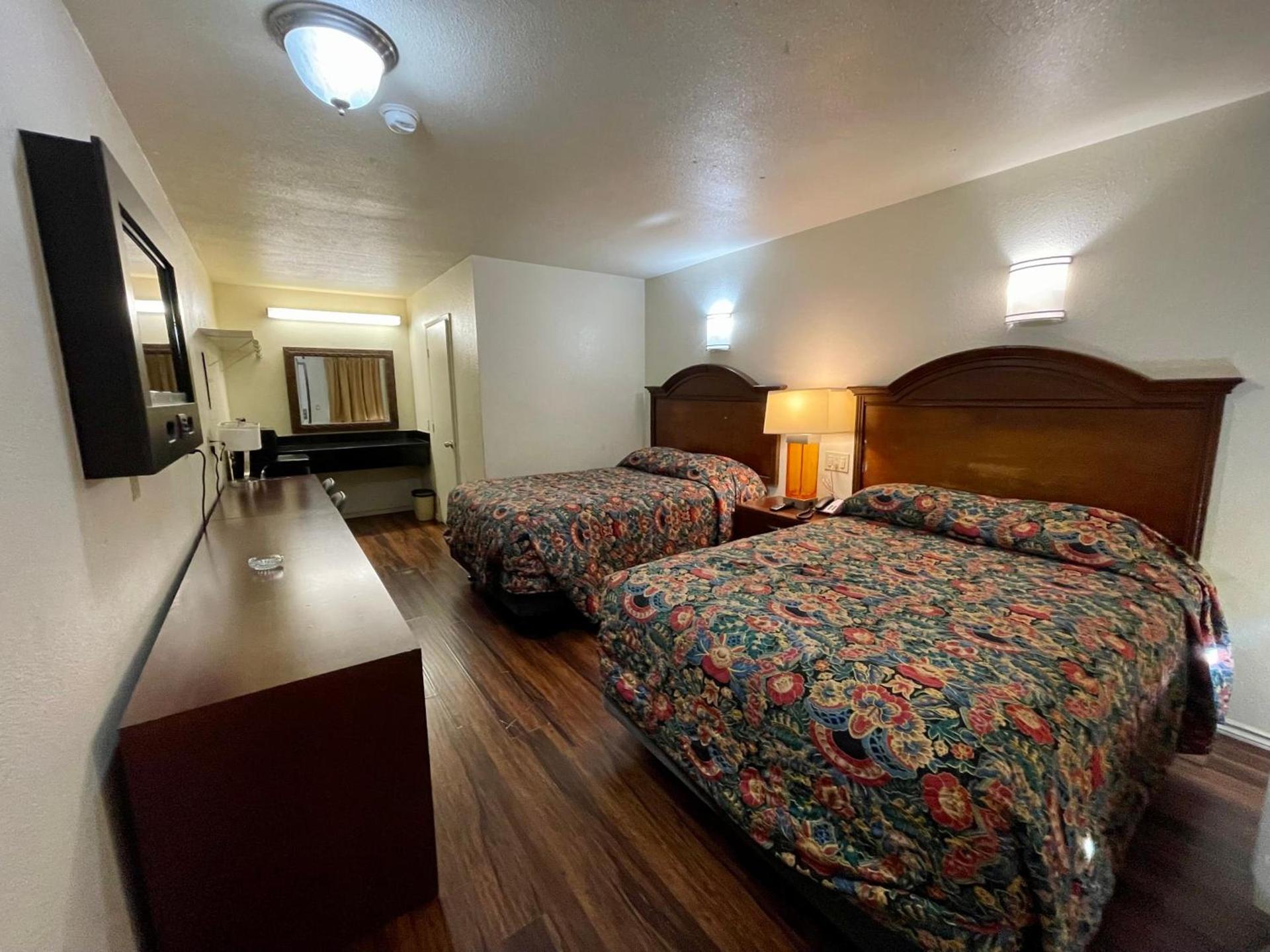 Sierra Inn photo 13