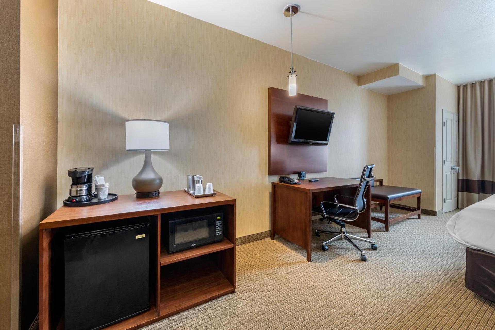 Comfort Suites Near City of Industry - Los Angeles photo 18
