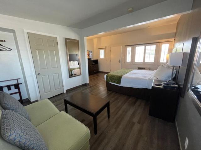 Hi View Inn & Suites photo 17