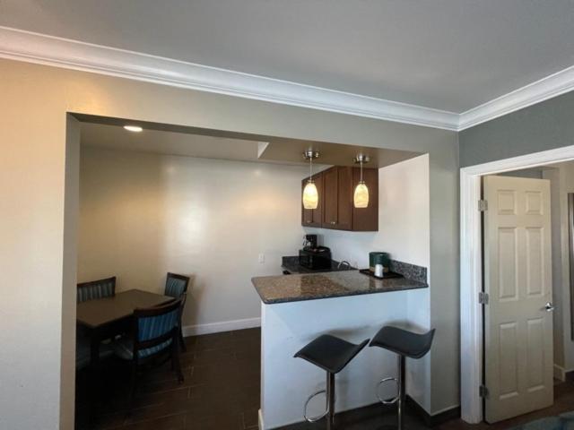 Hi View Inn & Suites photo 21