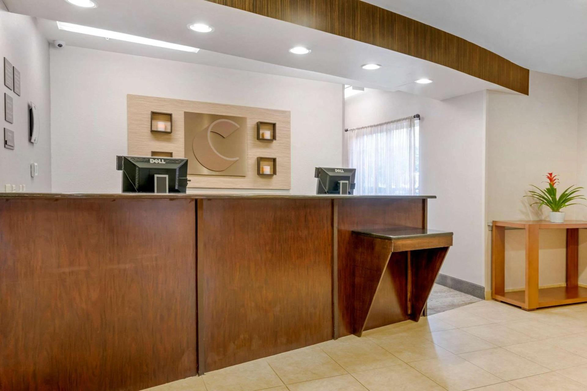 Comfort Suites Near Universal Orlando Resort photo 4