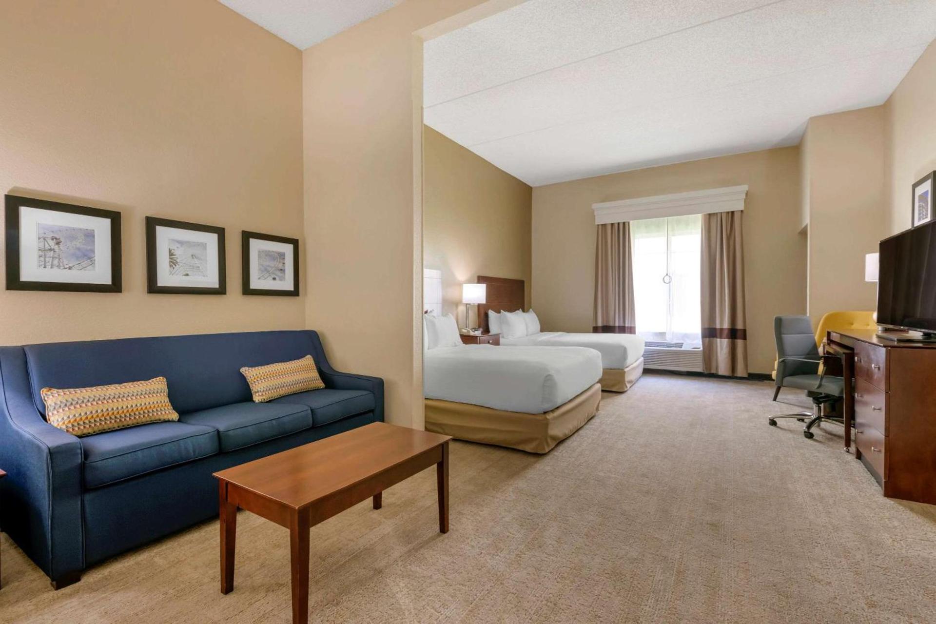 Comfort Suites Near Universal Orlando Resort photo 11