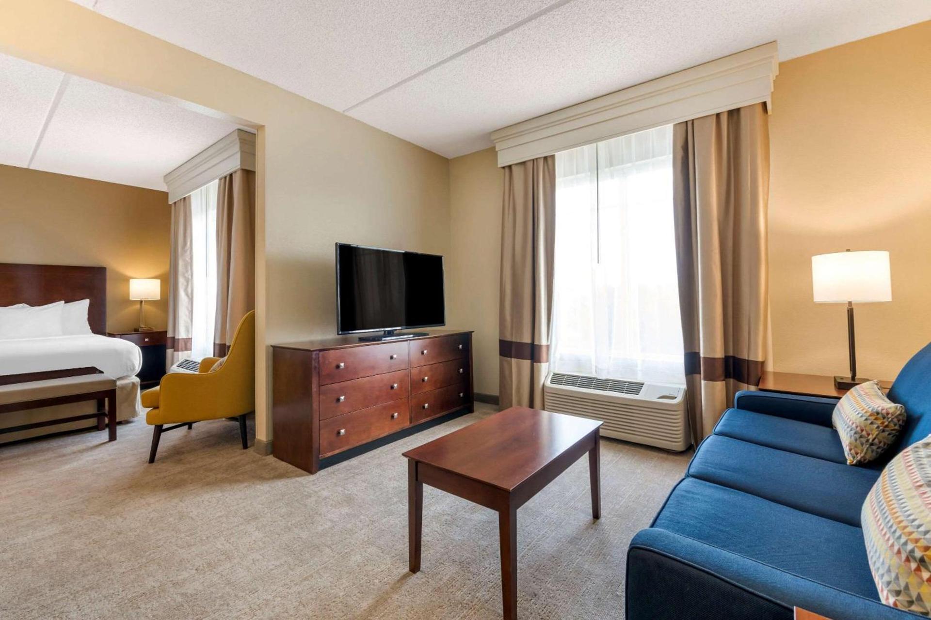 Comfort Suites Near Universal Orlando Resort photo 16