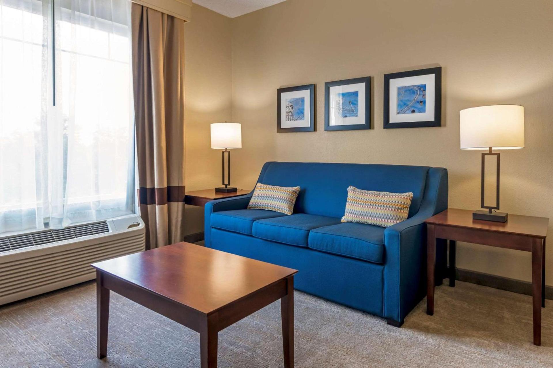 Comfort Suites Near Universal Orlando Resort photo 17