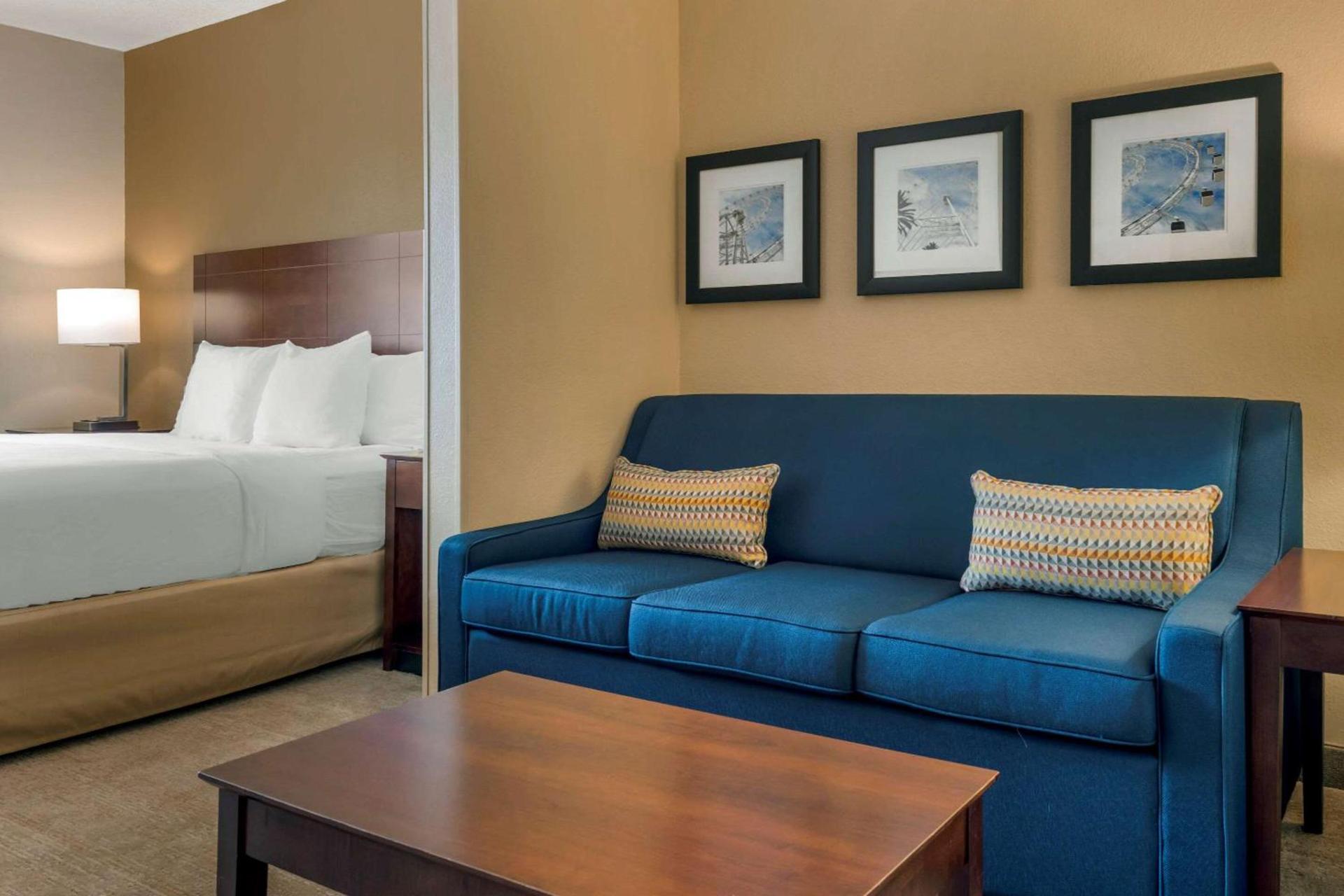 Comfort Suites Near Universal Orlando Resort photo 24