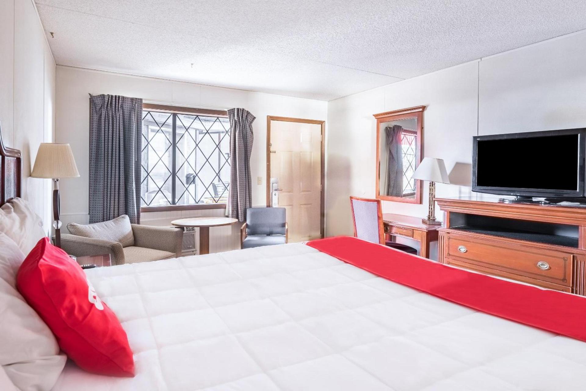 OYO Hotel Windmill Branson photo 16