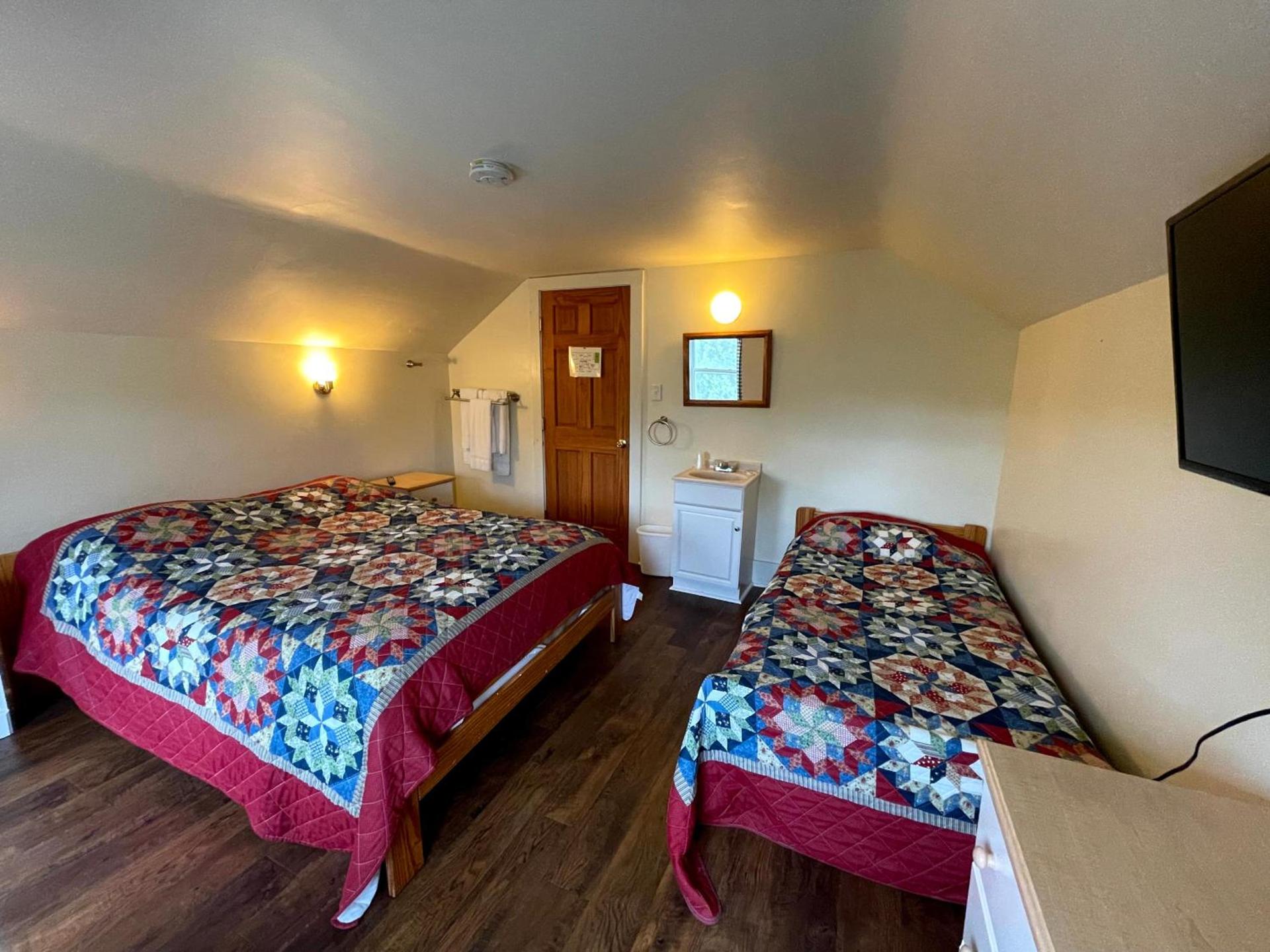 The Riverside Inn photo 10