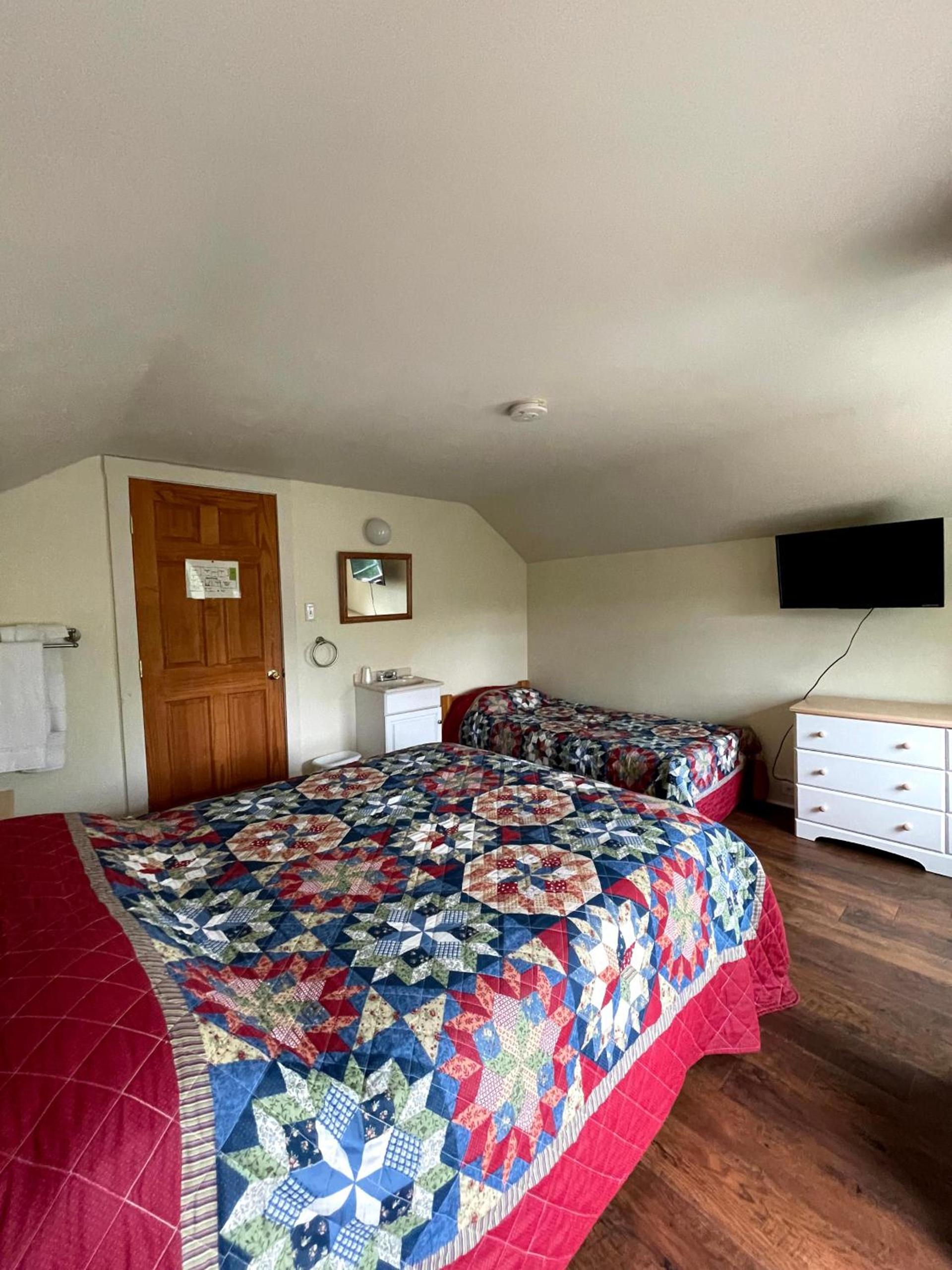 The Riverside Inn photo 9