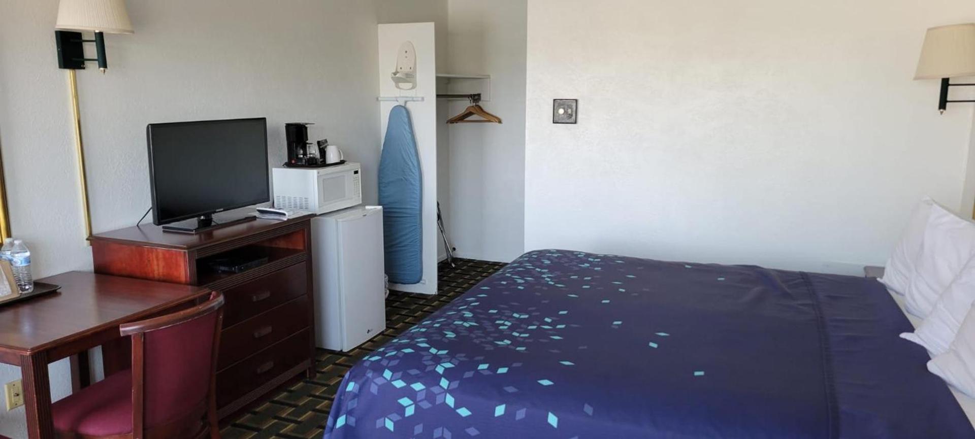 Stagecoach Motel photo 7