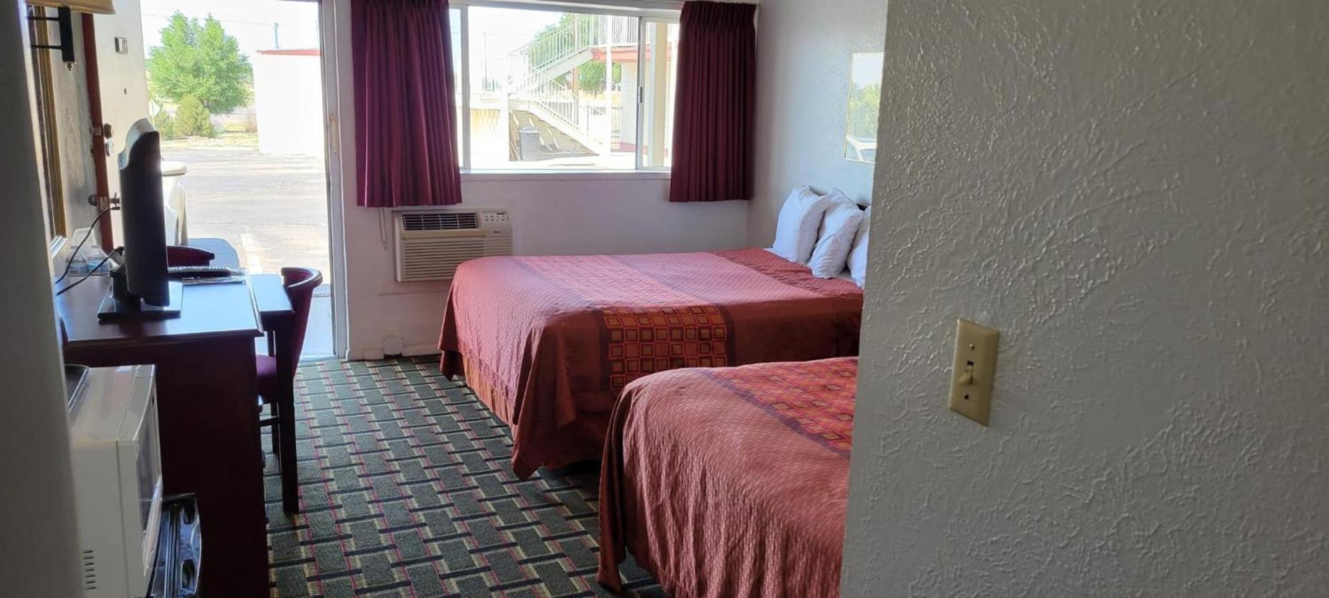 Stagecoach Motel photo 11