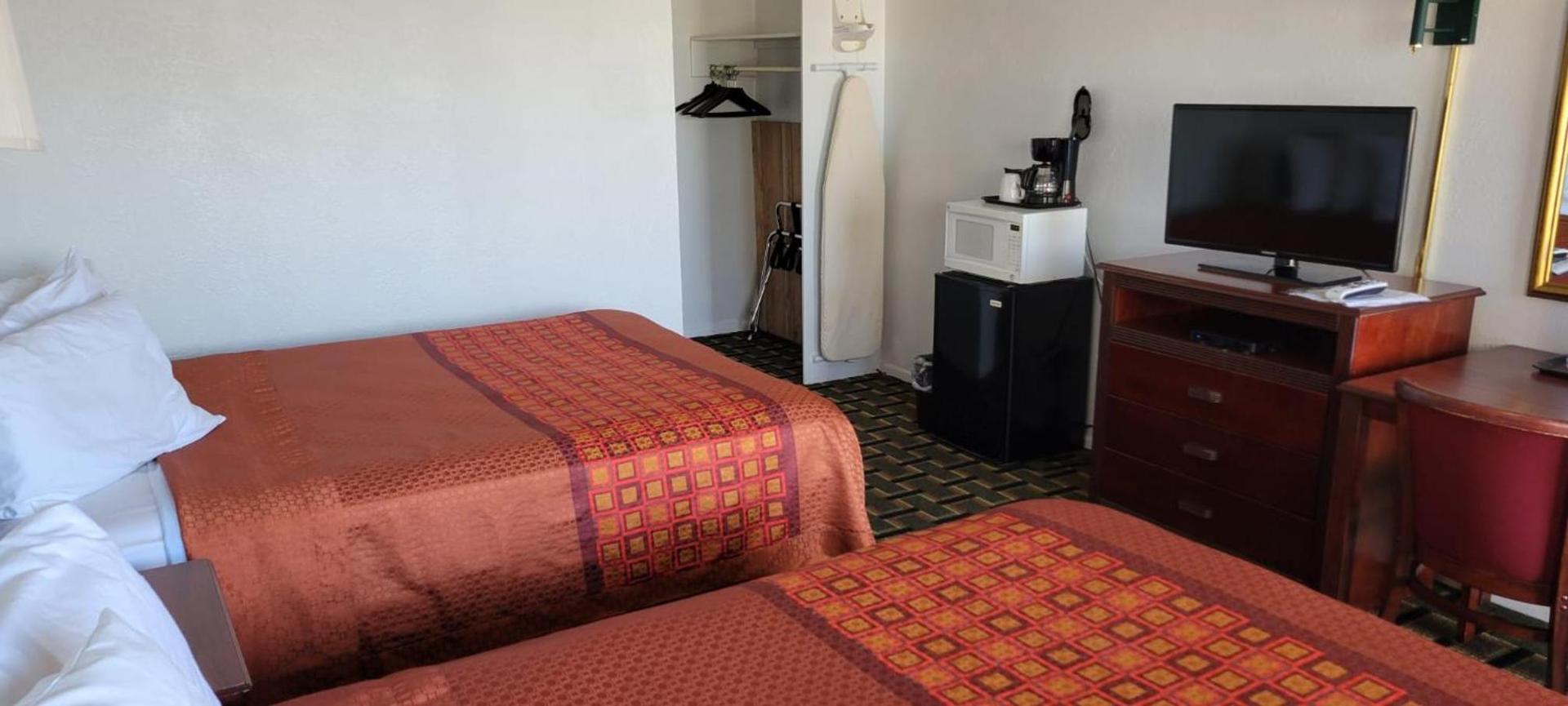 Stagecoach Motel photo 13