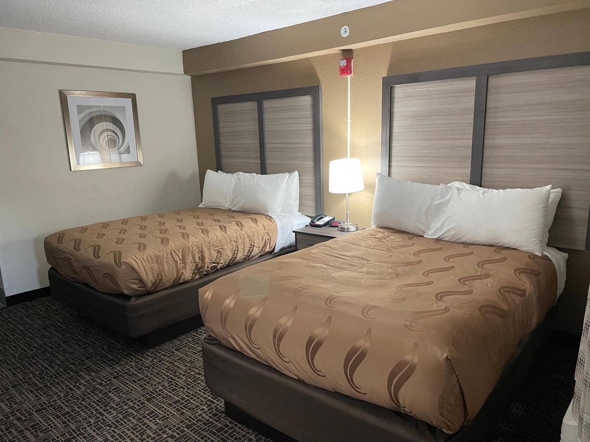 Quality Inn & Suites Spring Lake - Fayetteville near Fort Bragg photo 44