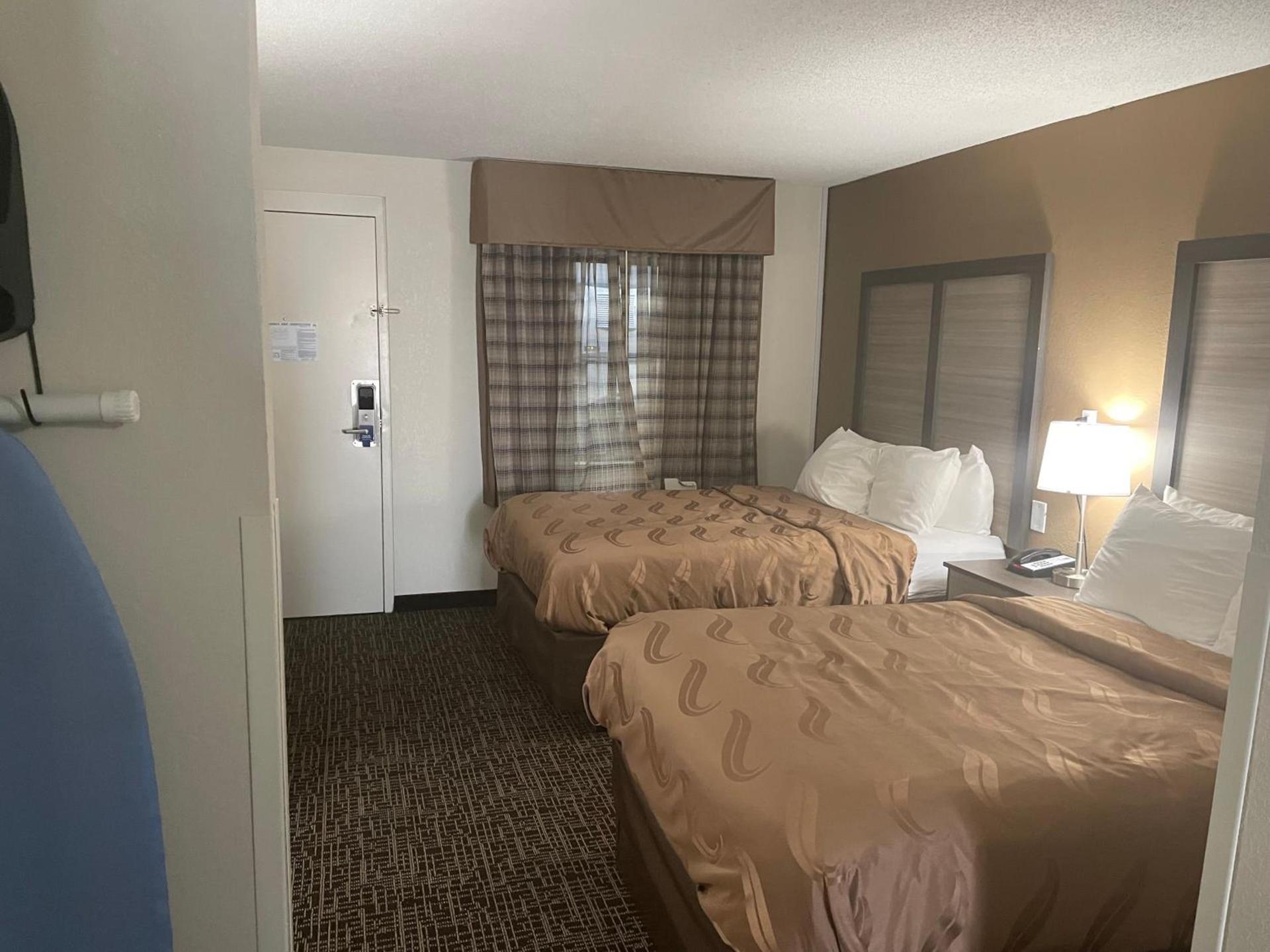 Quality Inn & Suites Spring Lake - Fayetteville near Fort Bragg photo 55