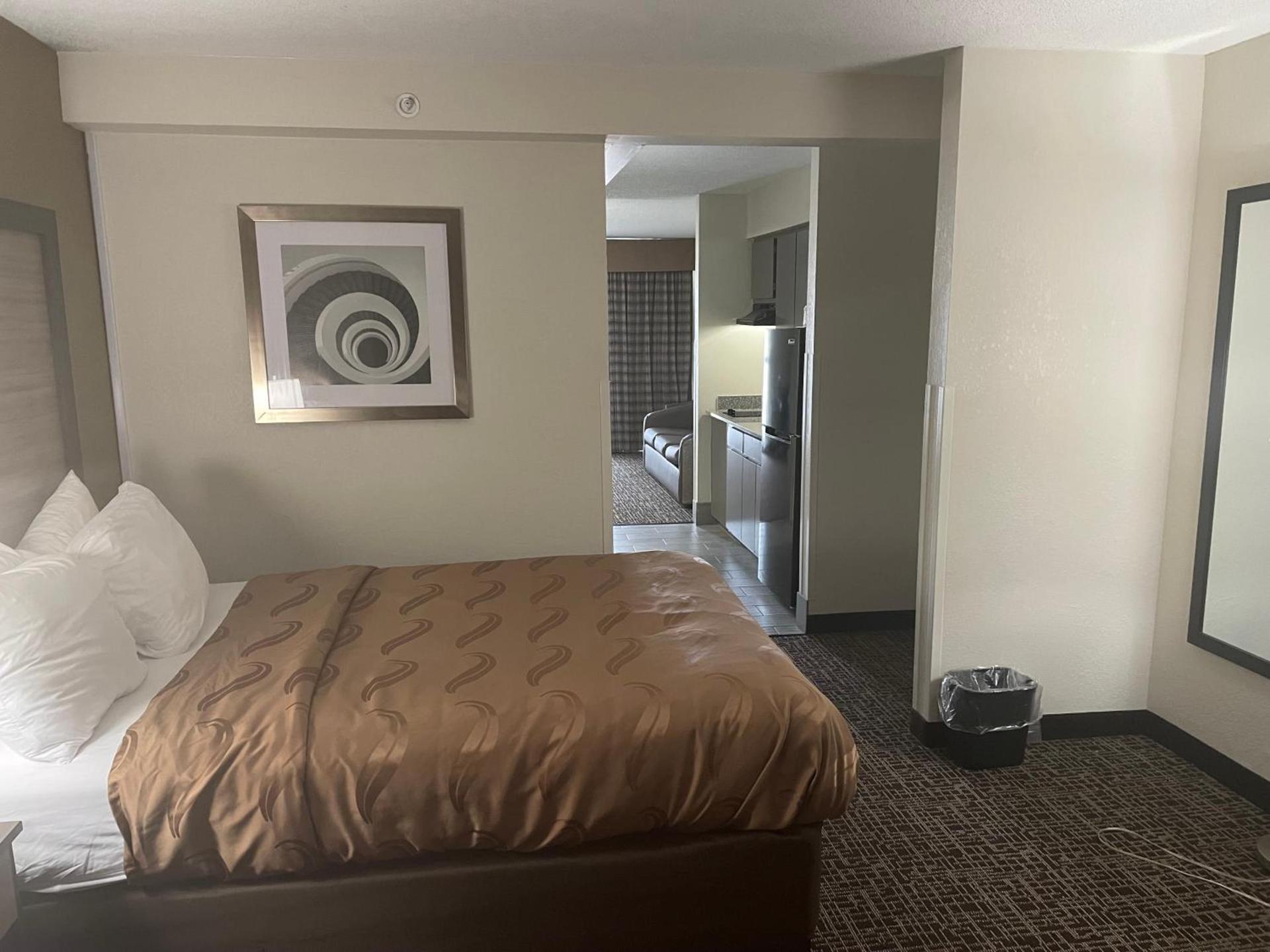 Quality Inn & Suites Spring Lake - Fayetteville near Fort Bragg photo 61