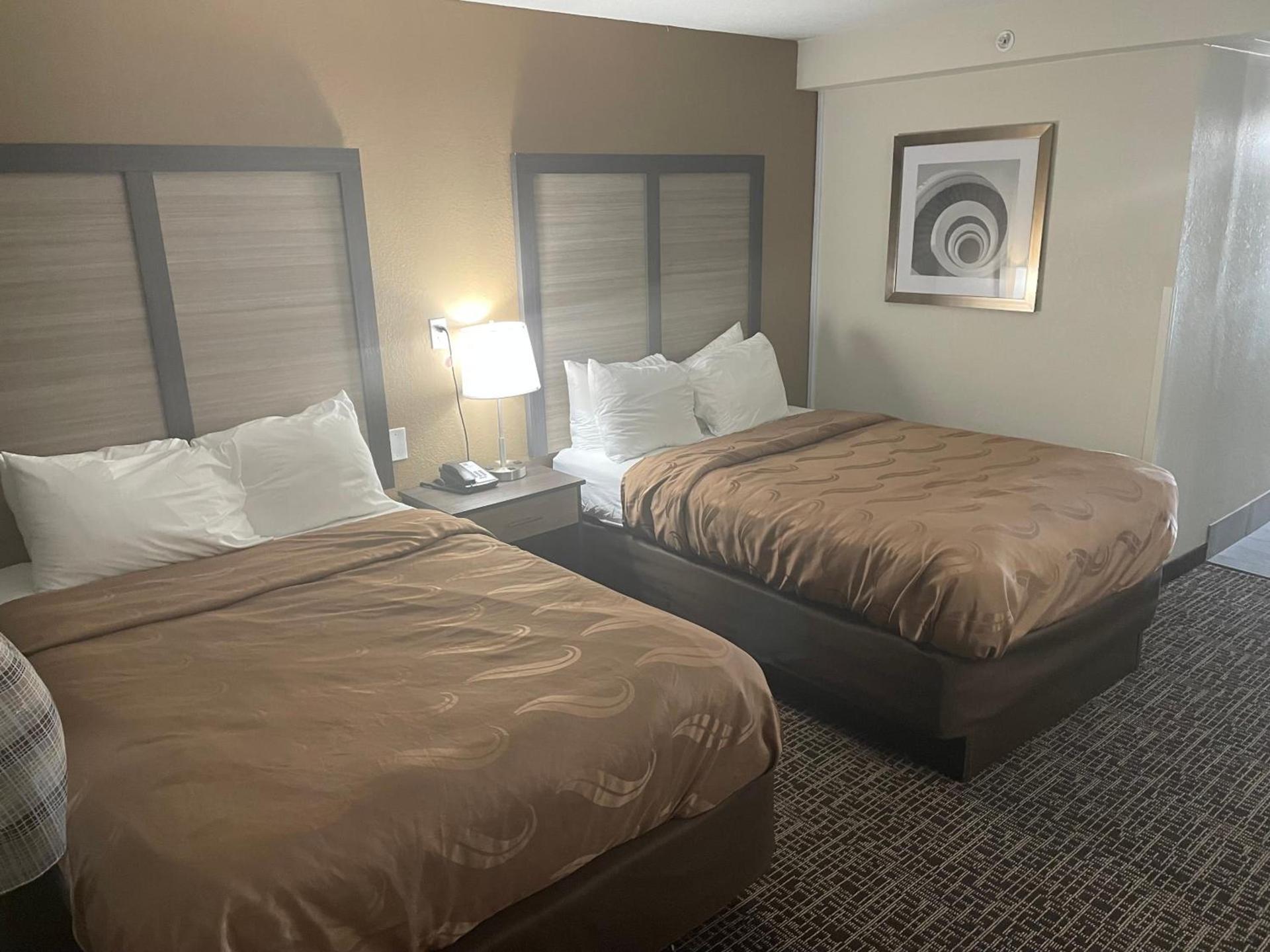 Quality Inn & Suites Spring Lake - Fayetteville near Fort Bragg photo 59