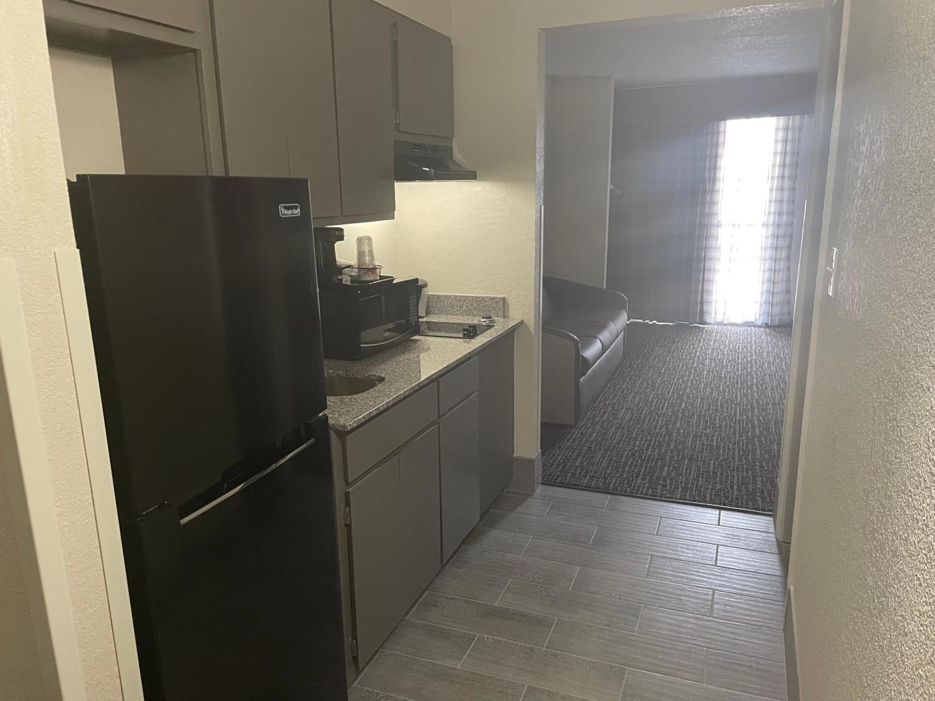 Quality Inn & Suites Spring Lake - Fayetteville near Fort Bragg photo 68