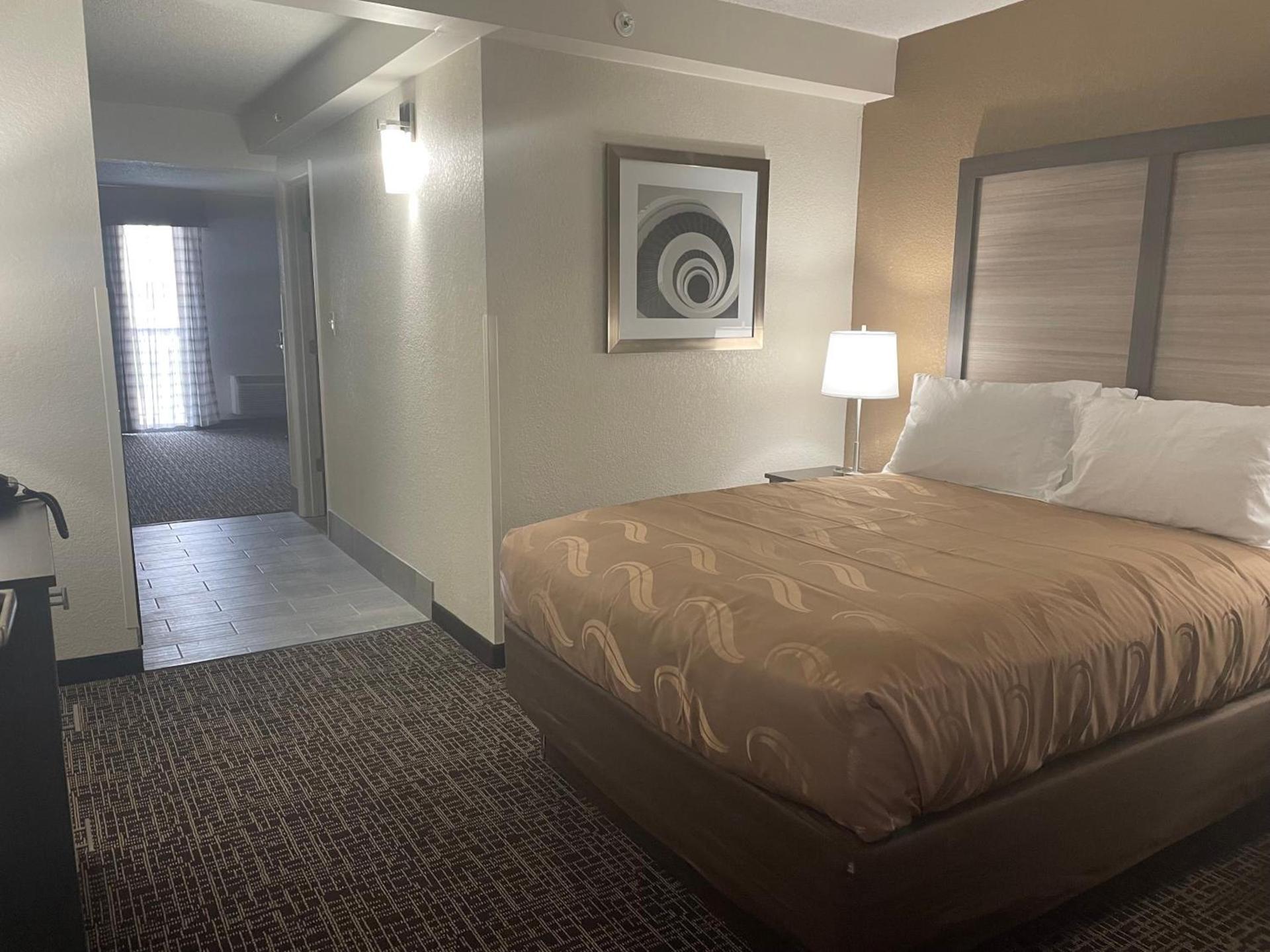 Quality Inn & Suites Spring Lake - Fayetteville near Fort Bragg photo 72