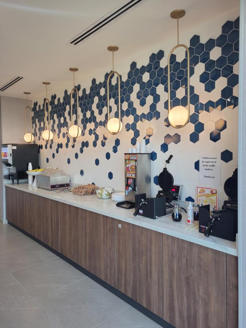 La Quinta Inn & Suites by Wyndham Terrell photo 36