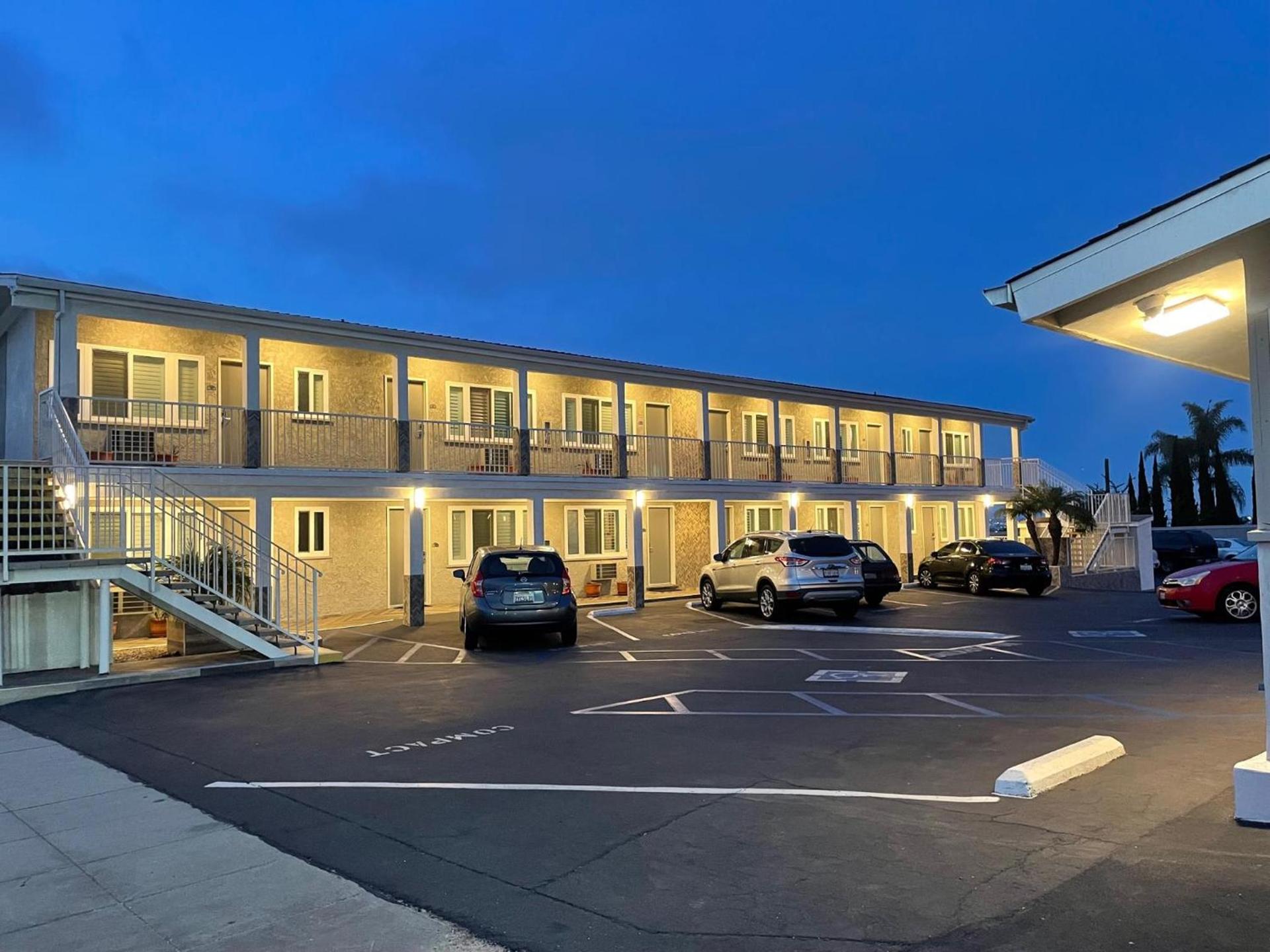 Hi View Inn & Suites photo 2