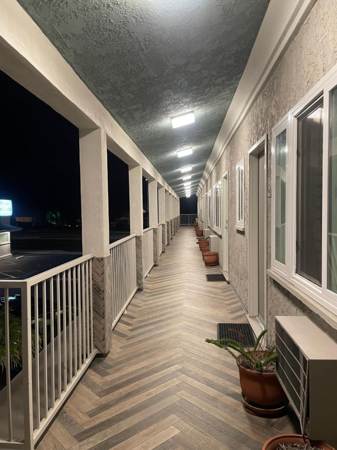 Hi View Inn & Suites photo 44
