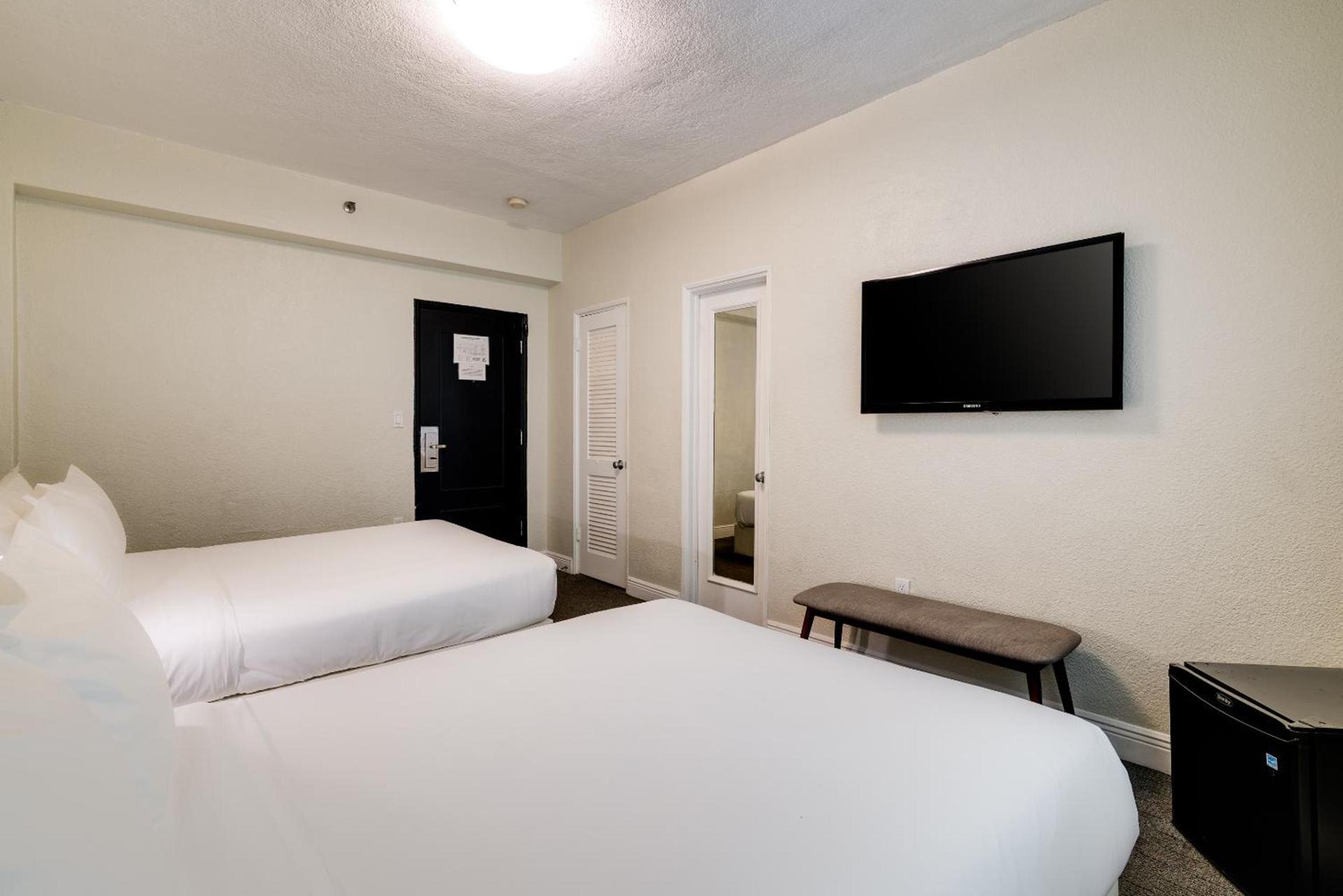 Crest Hotel Suites photo 16