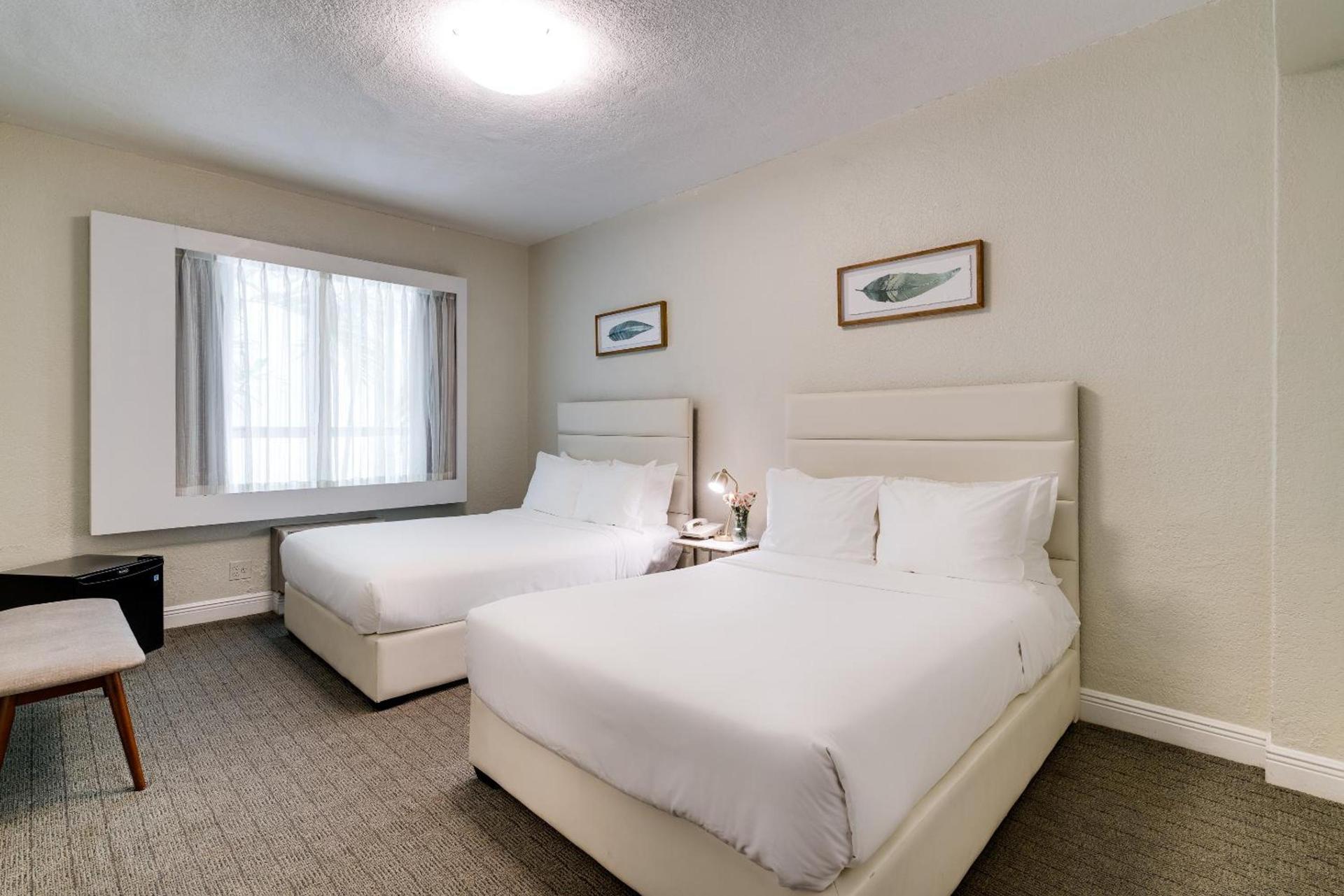 Crest Hotel Suites photo 20