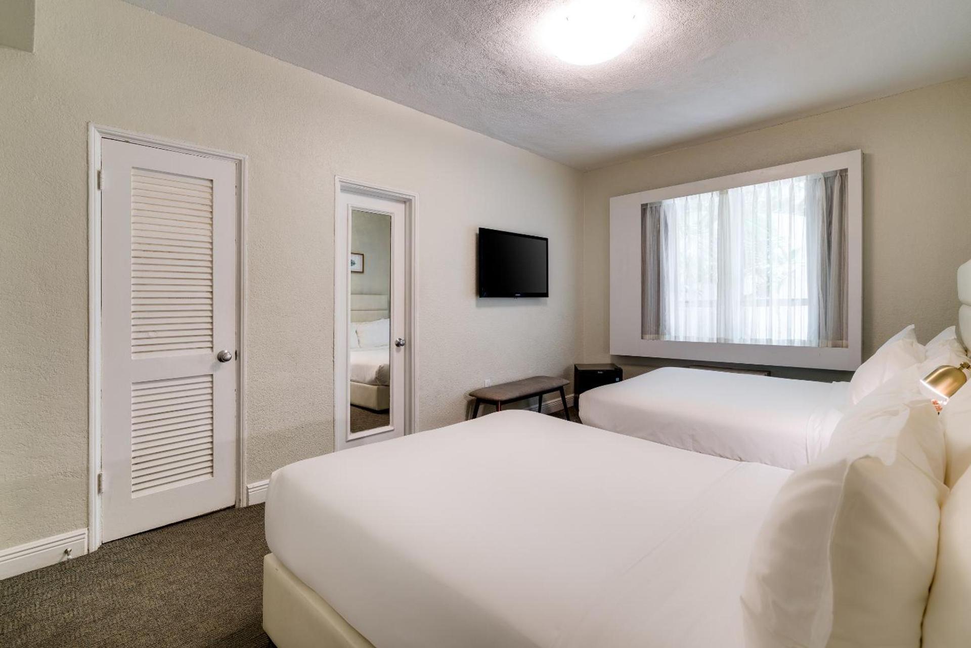 Crest Hotel Suites photo 24