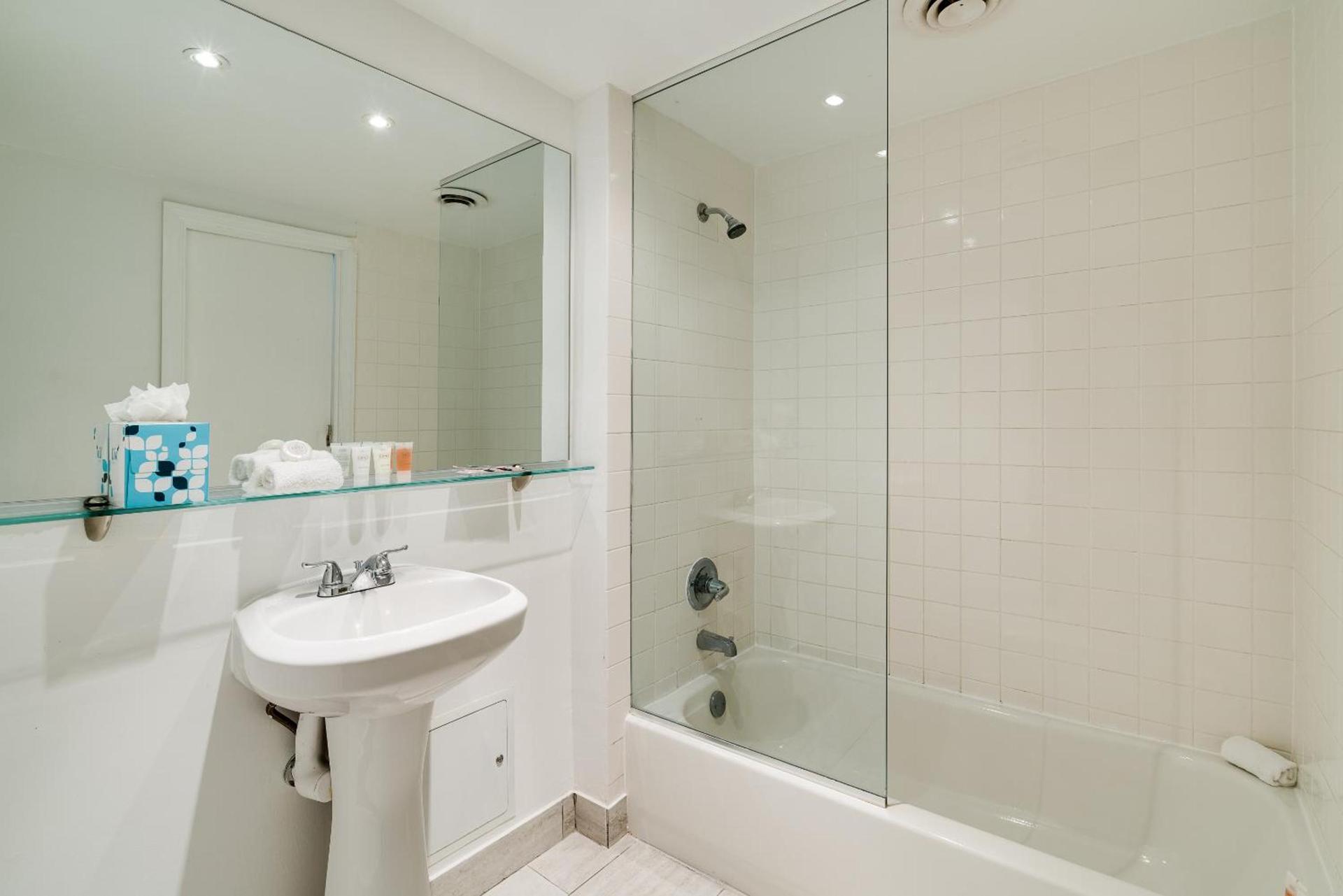 Crest Hotel Suites photo 31