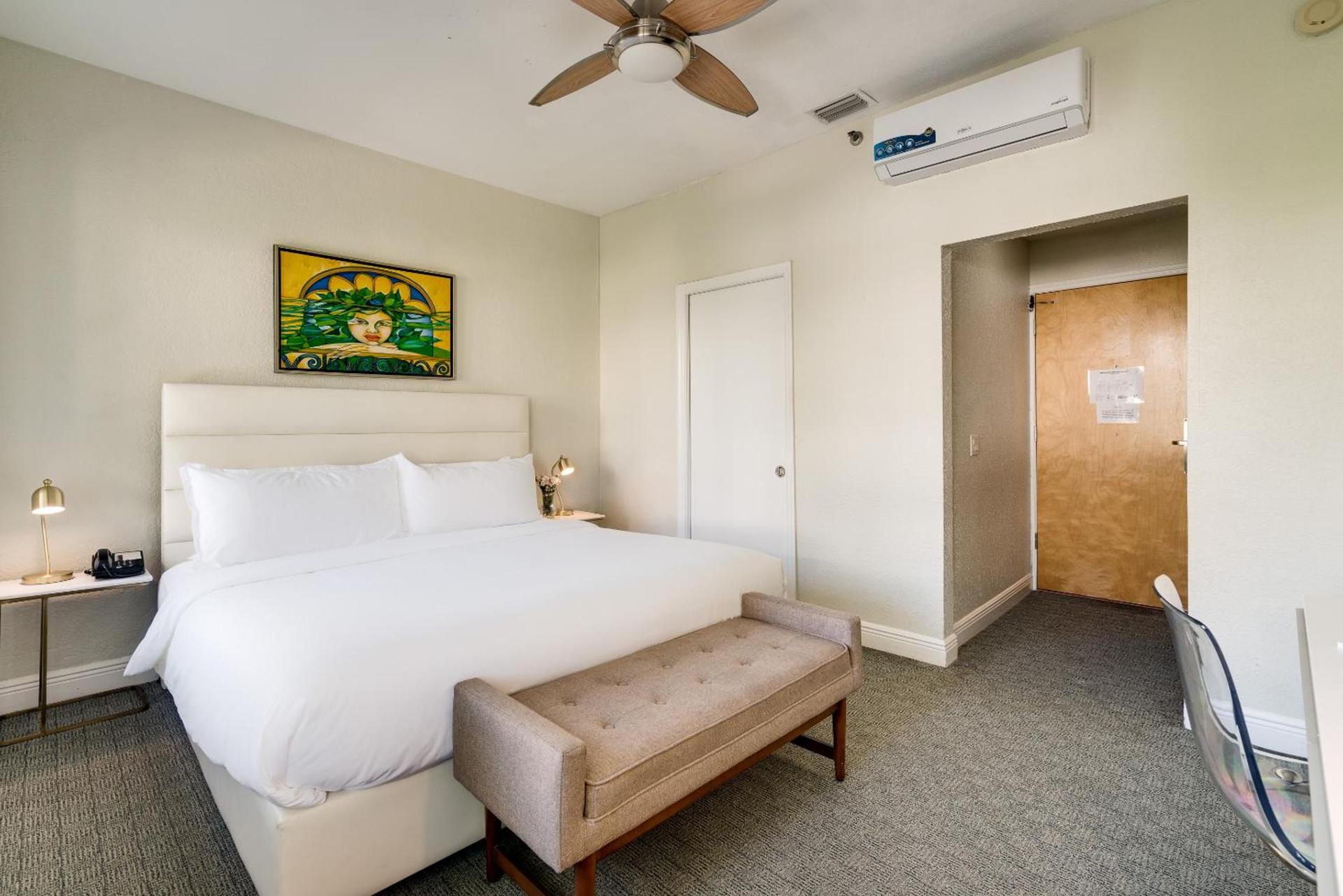 Crest Hotel Suites photo 36