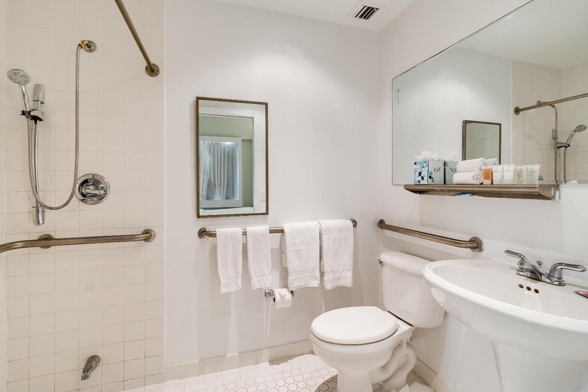 Crest Hotel Suites photo 39