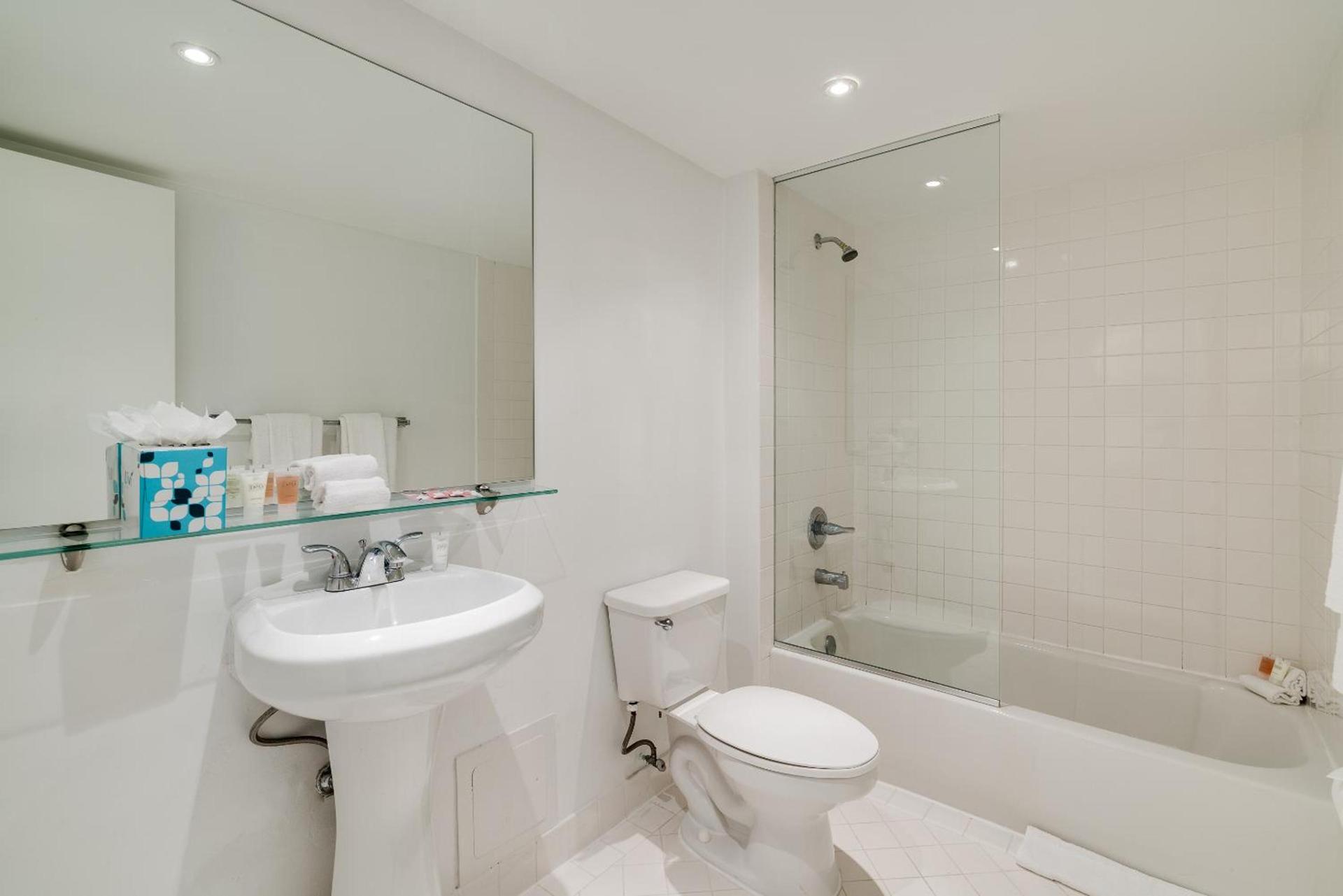 Crest Hotel Suites photo 40