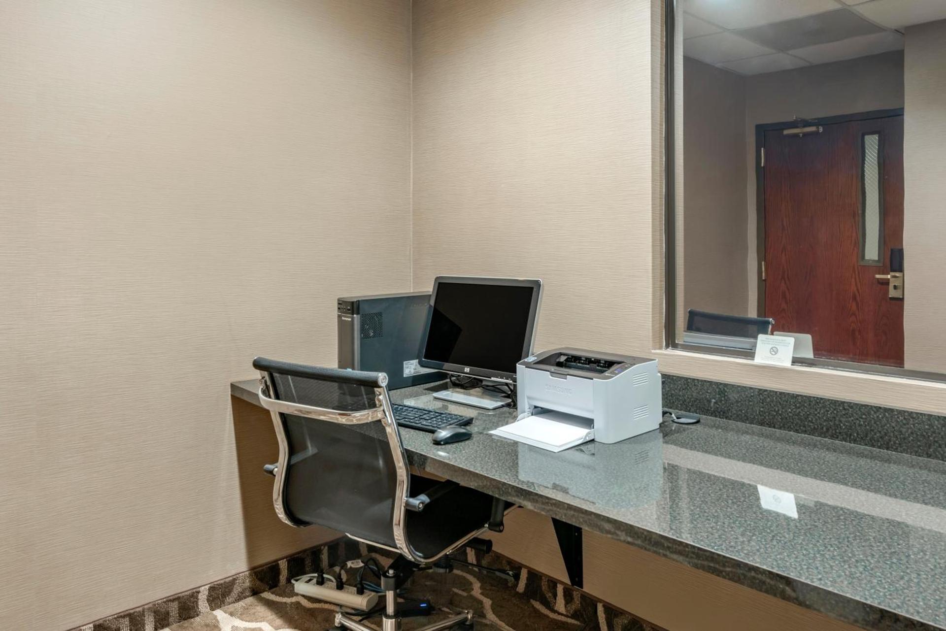 Comfort Inn & Suites St Louis-O'Fallon photo 52