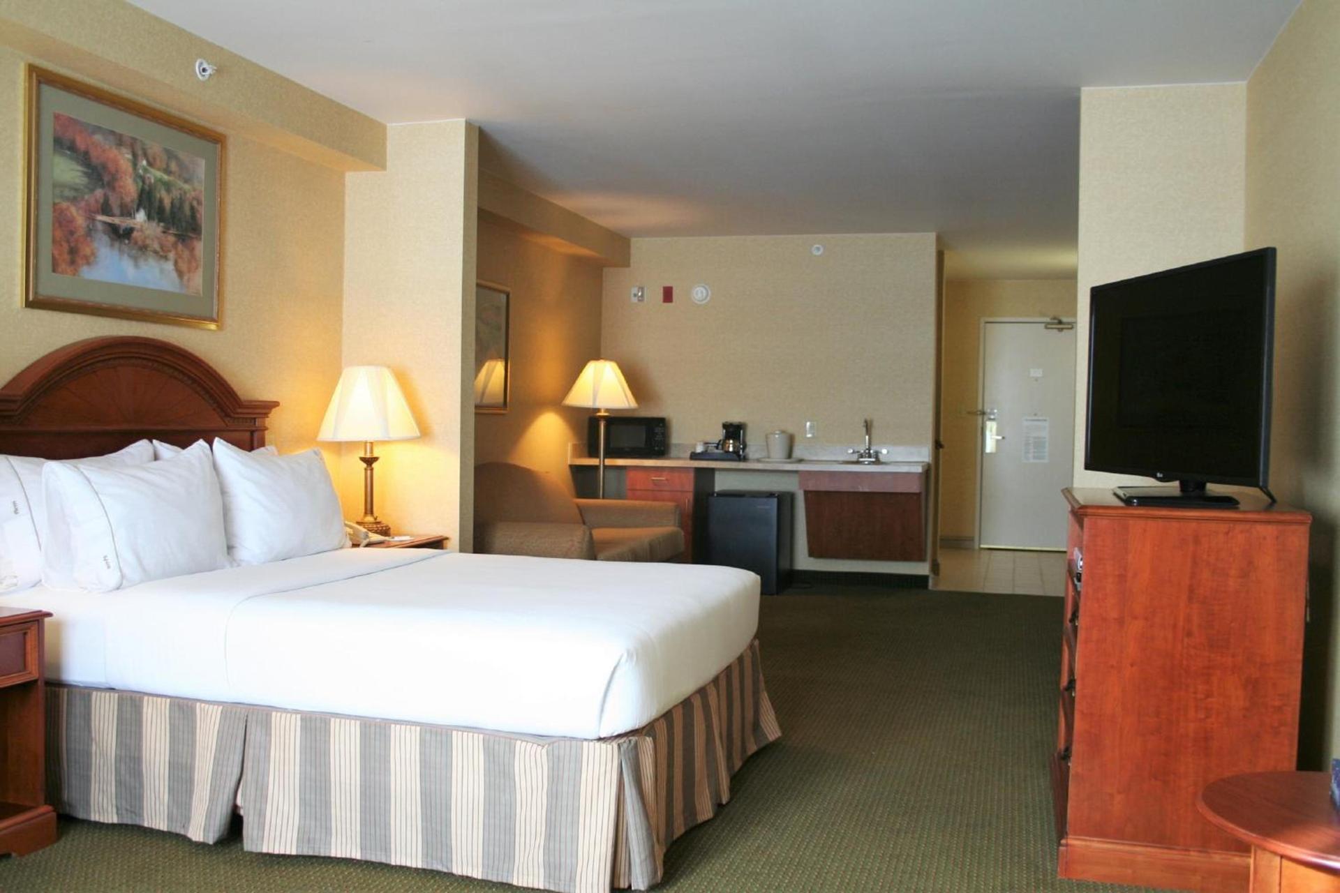 Holiday Inn Express Hotel & Suites Drums-Hazelton by IHG photo 14