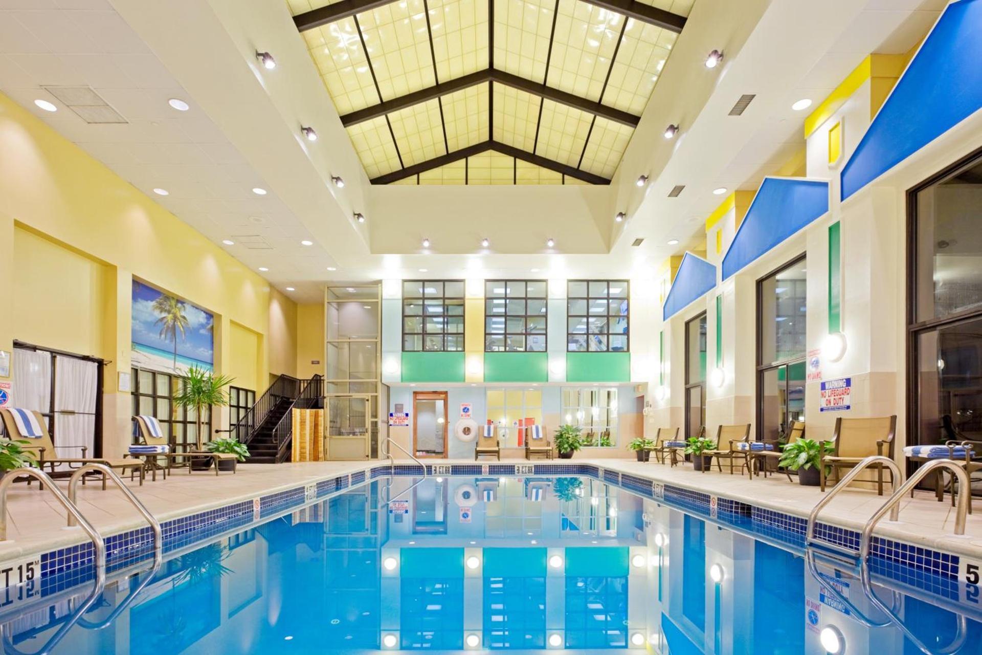 Crowne Plaza Englewood by IHG photo 2