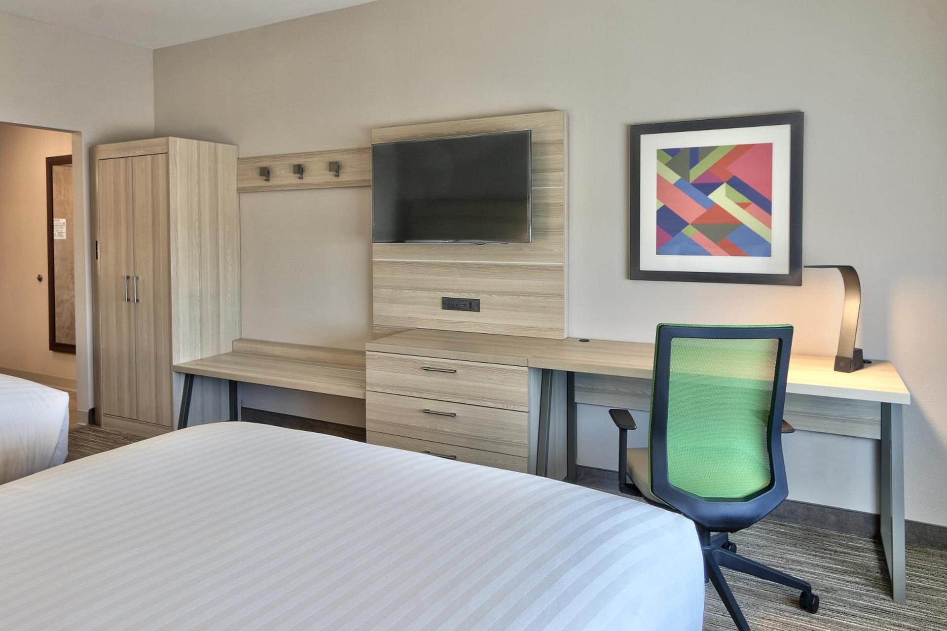 Holiday Inn Express & Suites - Roswell by IHG photo 25