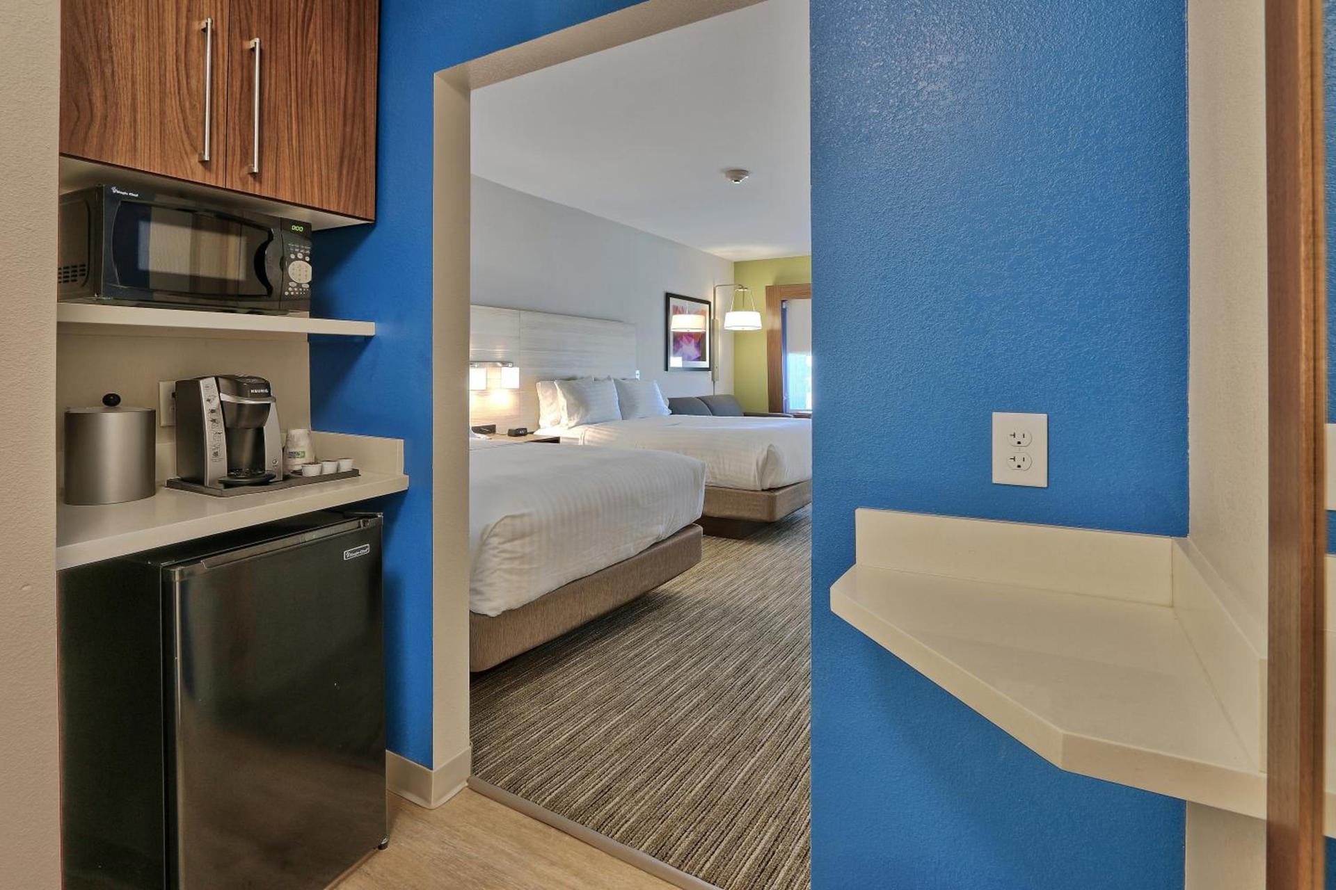 Holiday Inn Express & Suites - Roswell by IHG photo 29