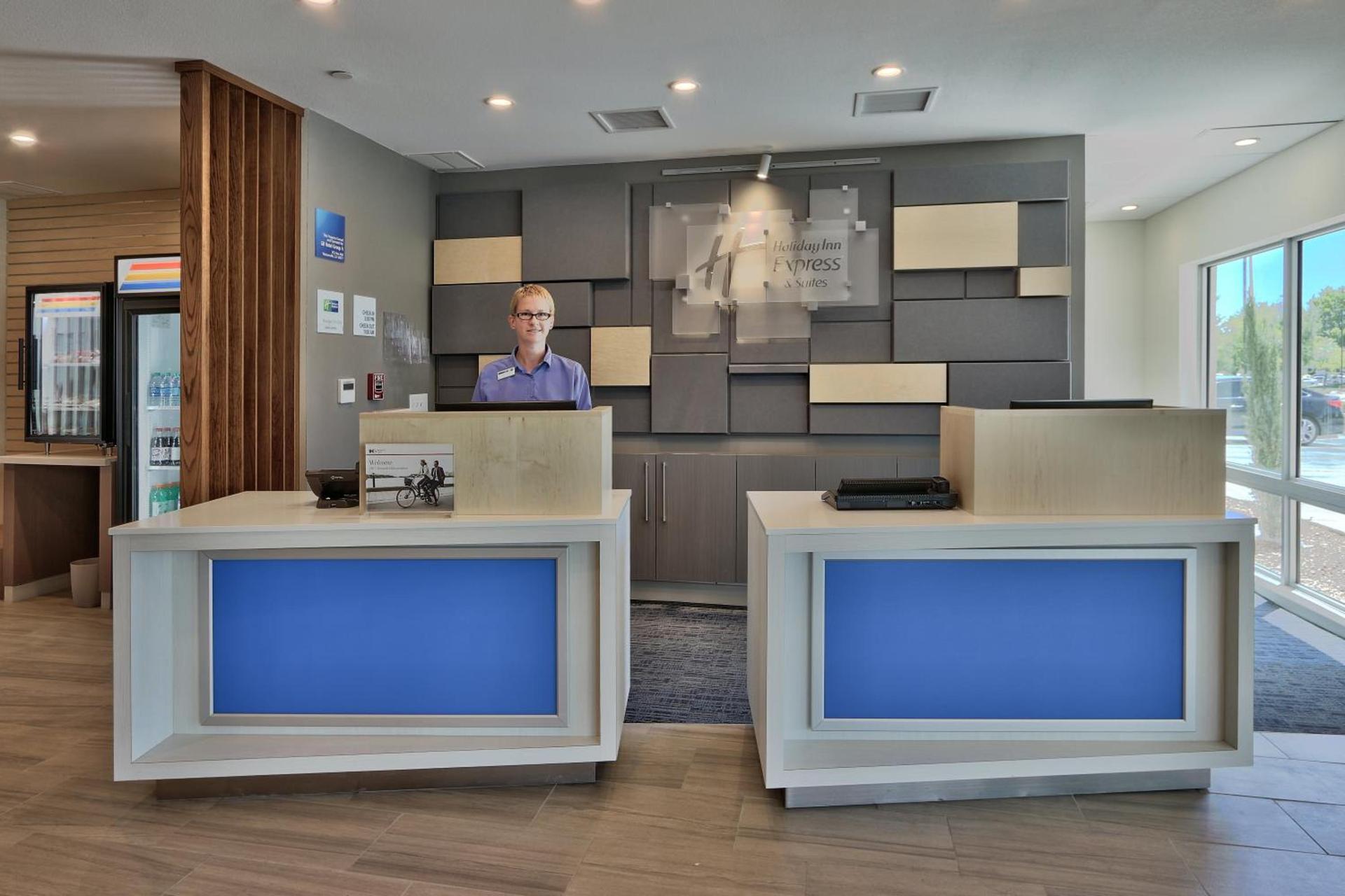 Holiday Inn Express & Suites - Roswell by IHG photo 4