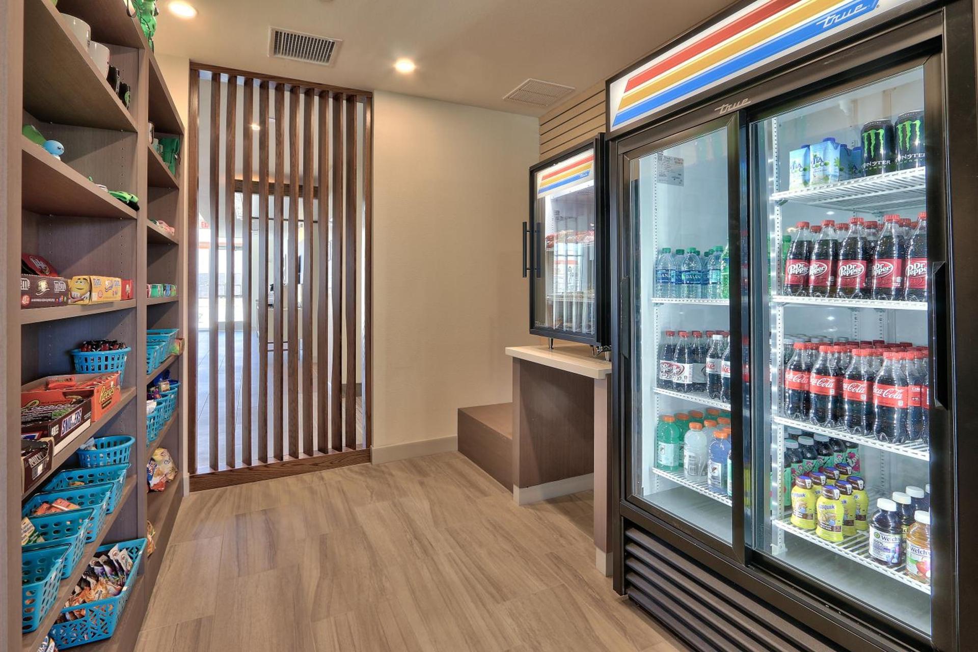 Holiday Inn Express & Suites - Roswell by IHG photo 12