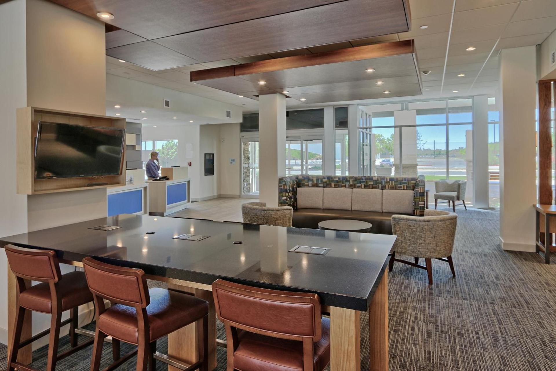 Holiday Inn Express & Suites - Roswell by IHG photo 14