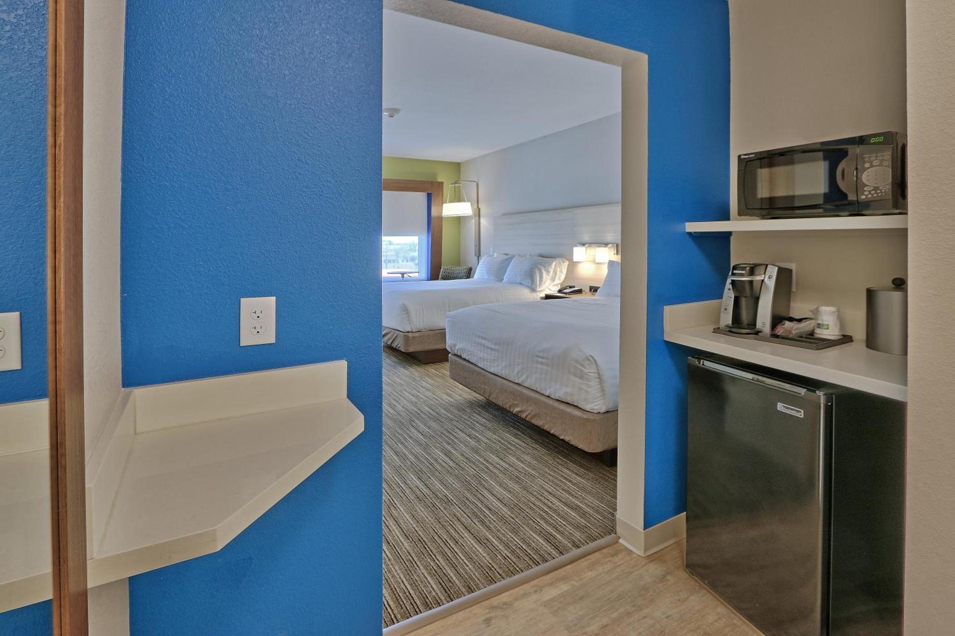 Holiday Inn Express & Suites - Roswell by IHG photo 26