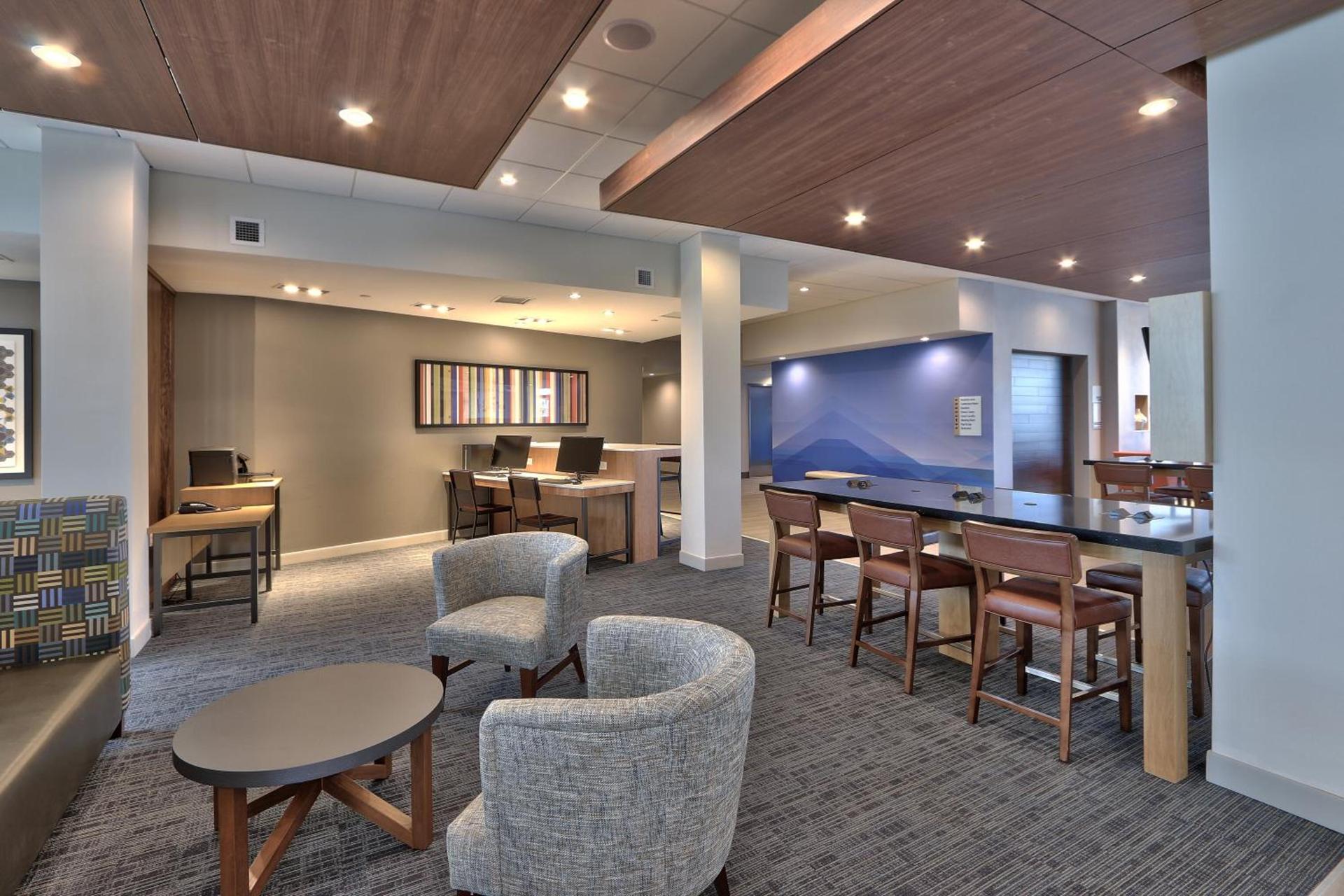 Holiday Inn Express & Suites - Roswell by IHG photo 3