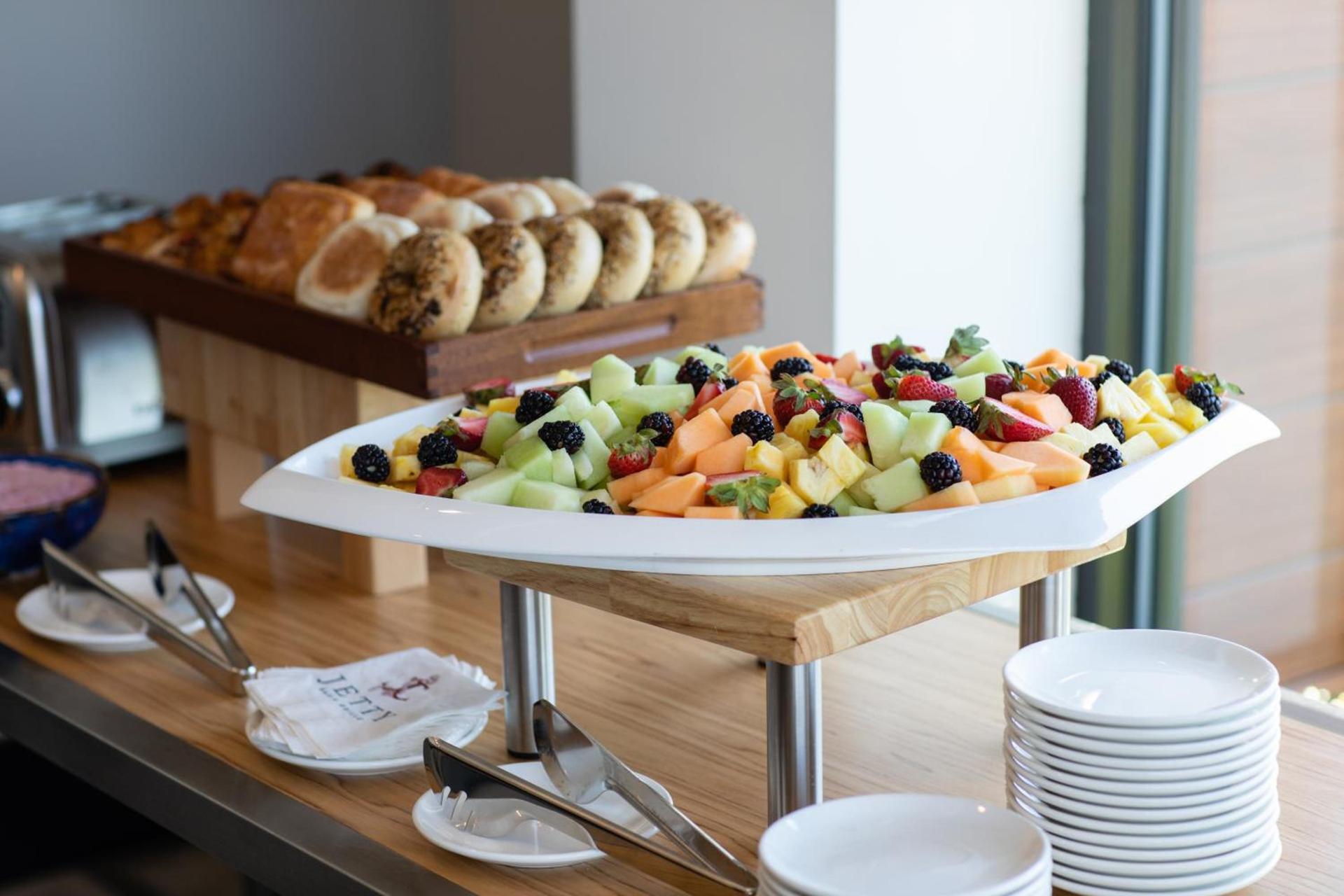 Hotel Indigo Seattle Everett Waterfront Place by IHG photo 23