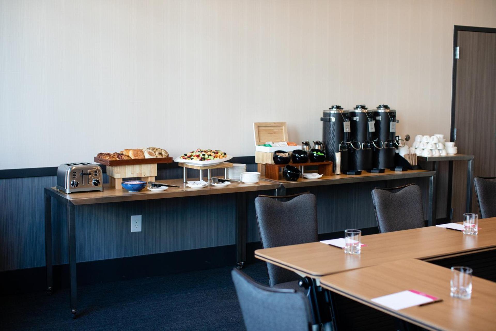 Hotel Indigo Seattle Everett Waterfront Place by IHG photo 27
